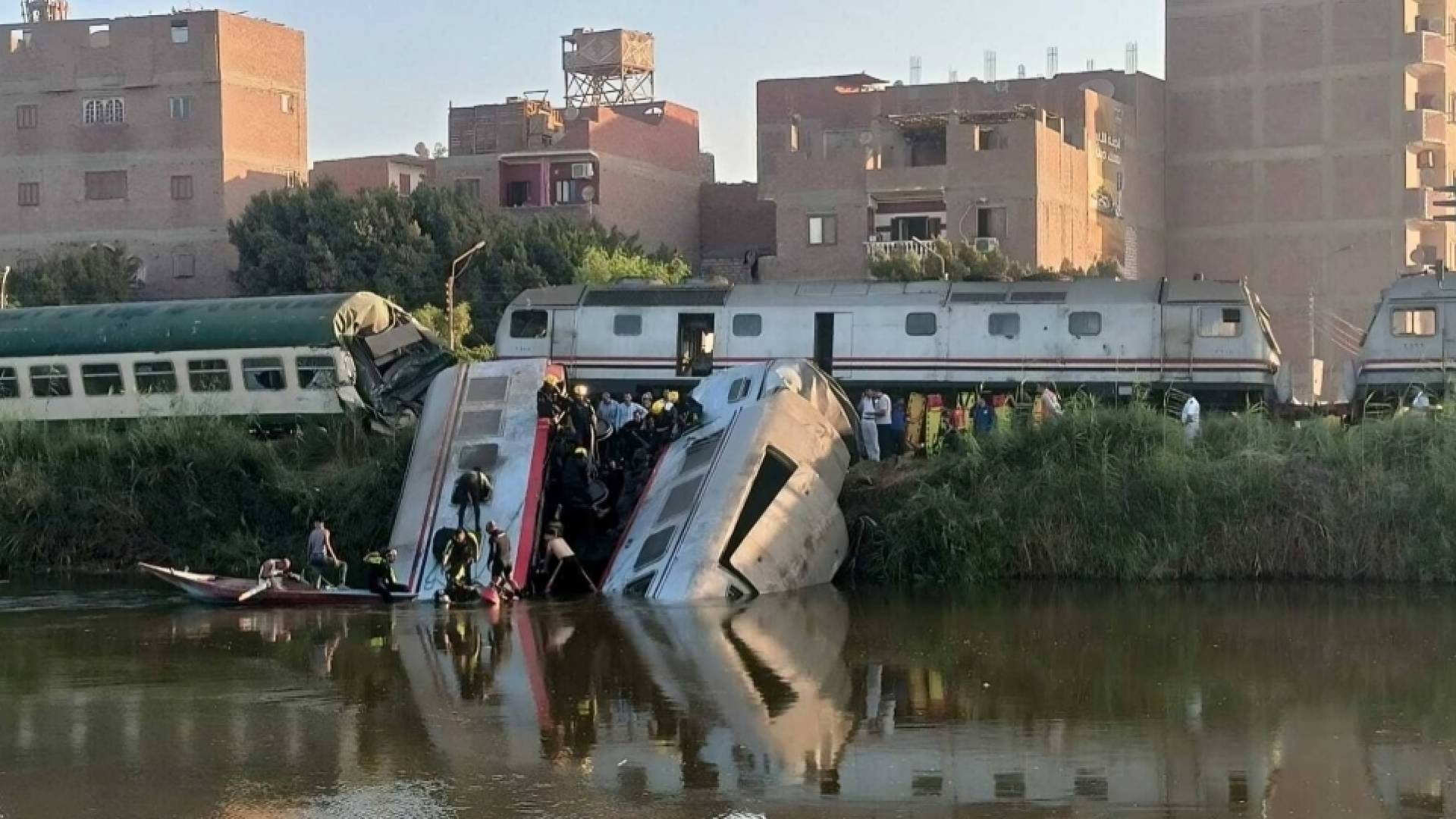حادث تصادم بين قطارين في محافظة المنيا