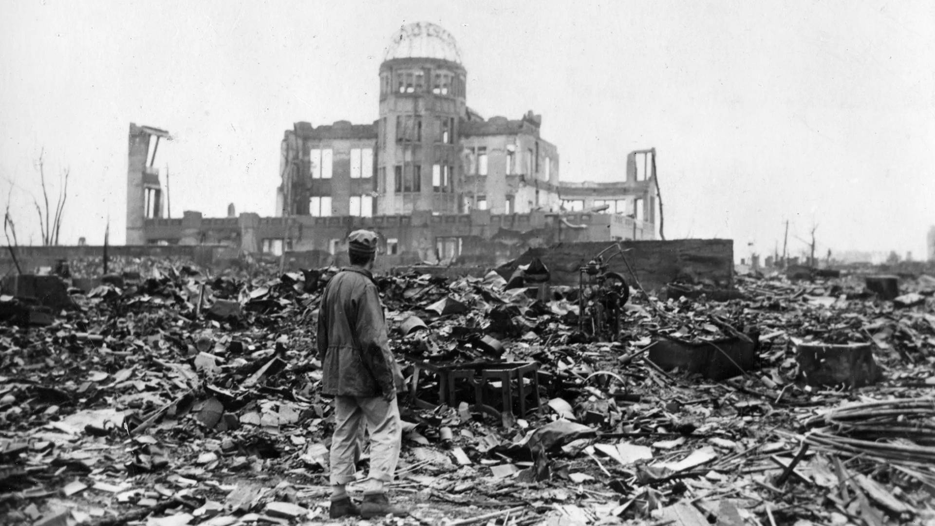 جانب من آثار الكارثة النووية على اليابان عام 1945