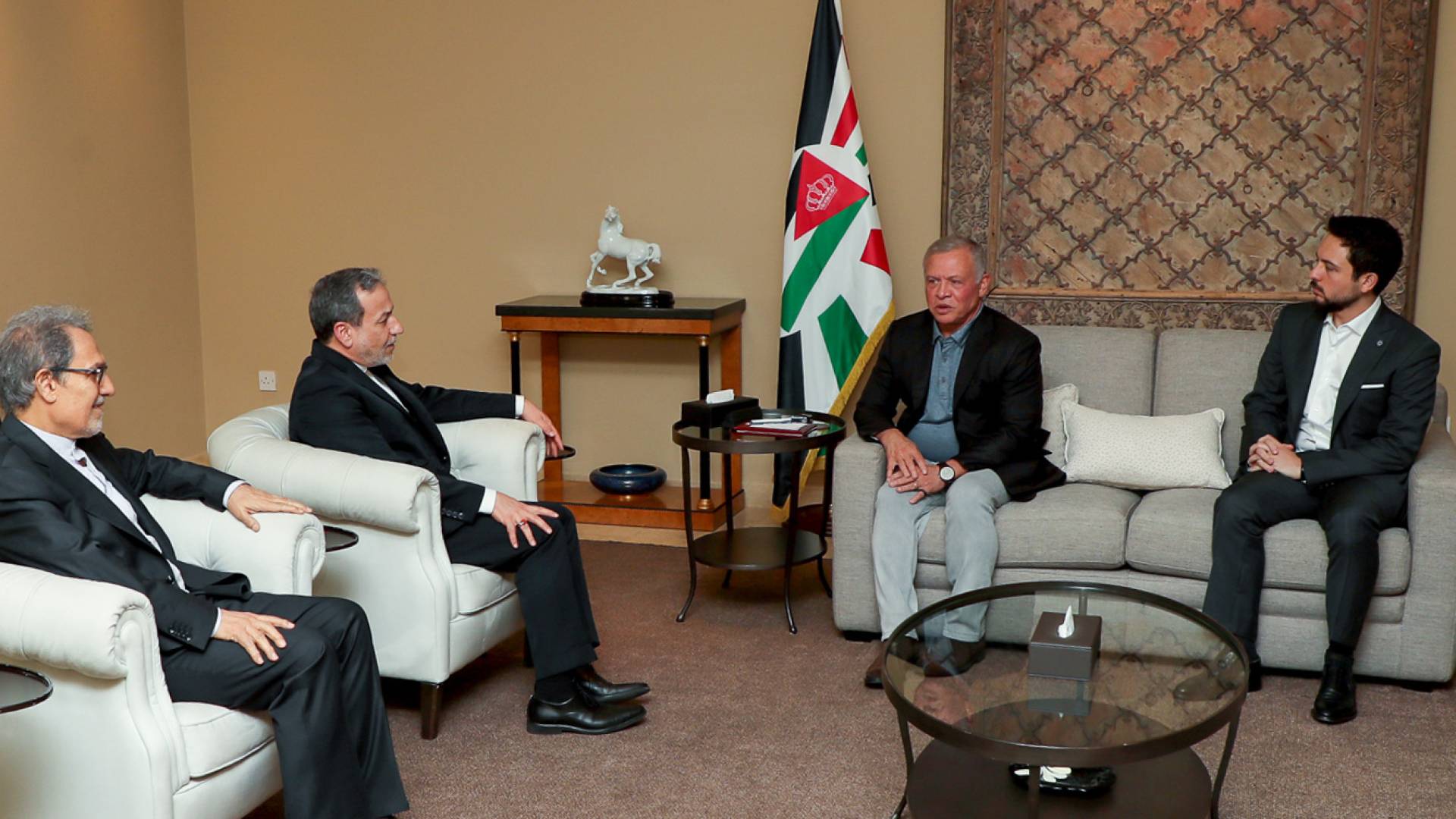 الملك لوزير خارجية إيران: الأردن لن يكون ساحة للصراعات