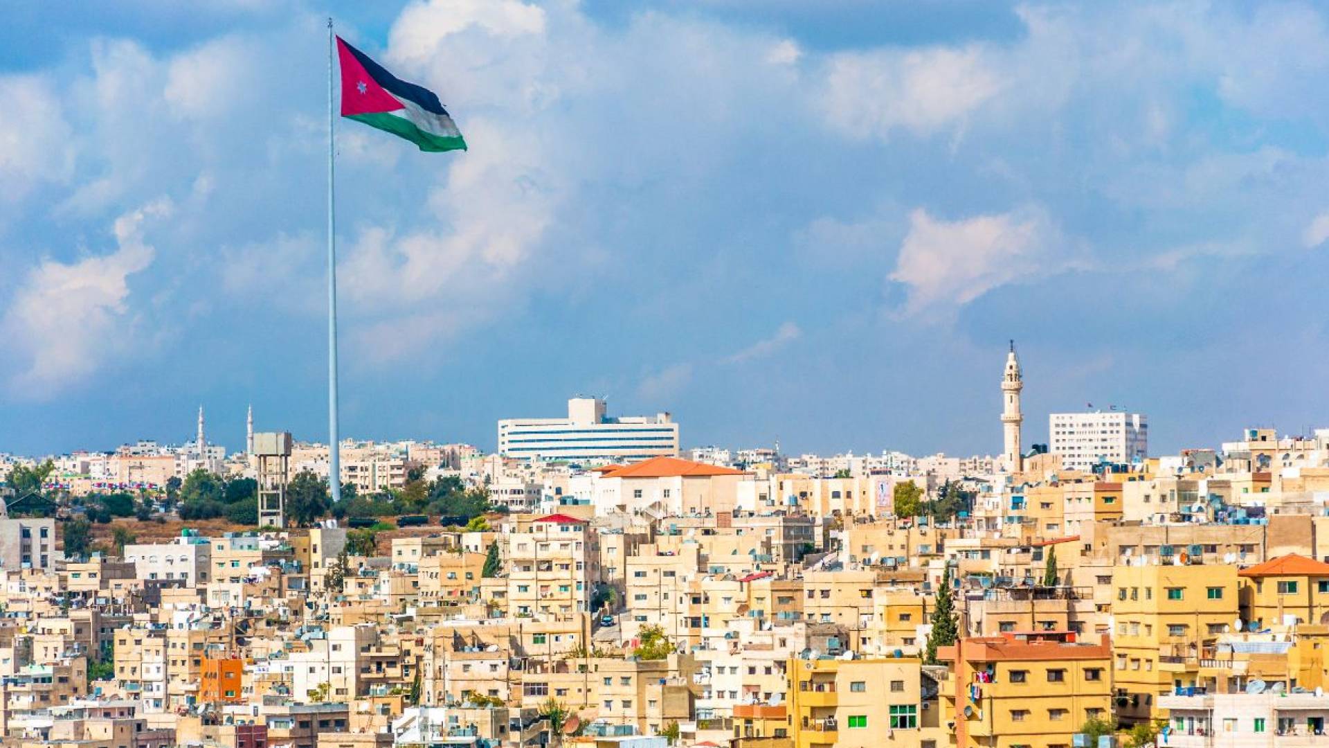 لقطة عامة لأحد أحياء العاصمة عمان