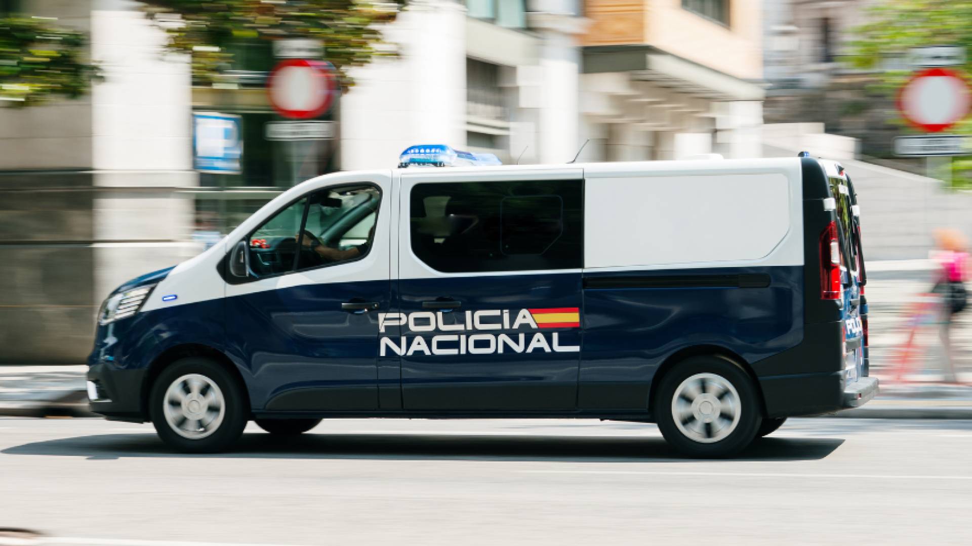 إسبانيا: اعتقال مهربين نقلوا مهاجرين سوريين وجزائريين إلى البلاد