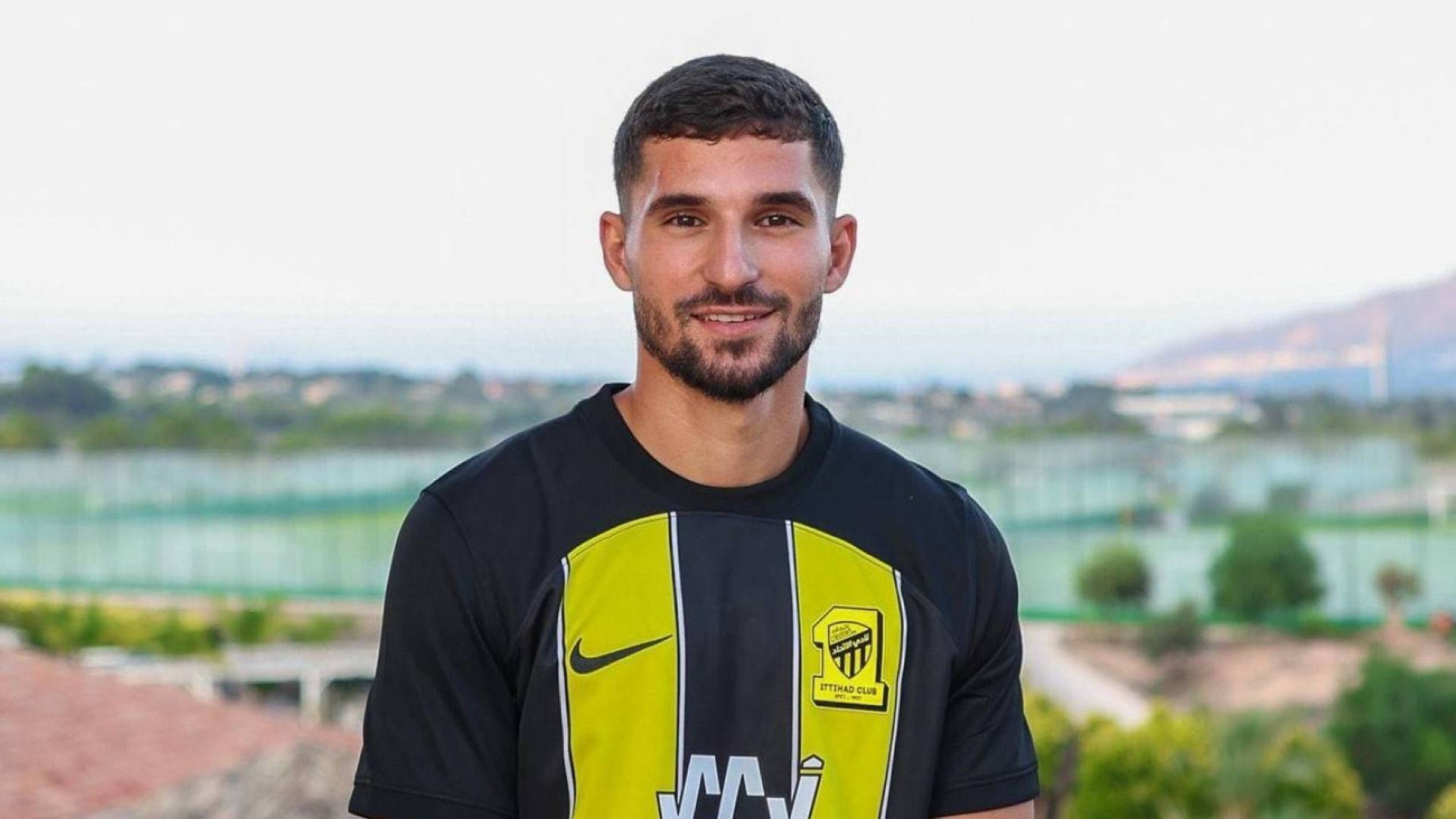 حسام عوار نجم نادي الاتحاد السعودي