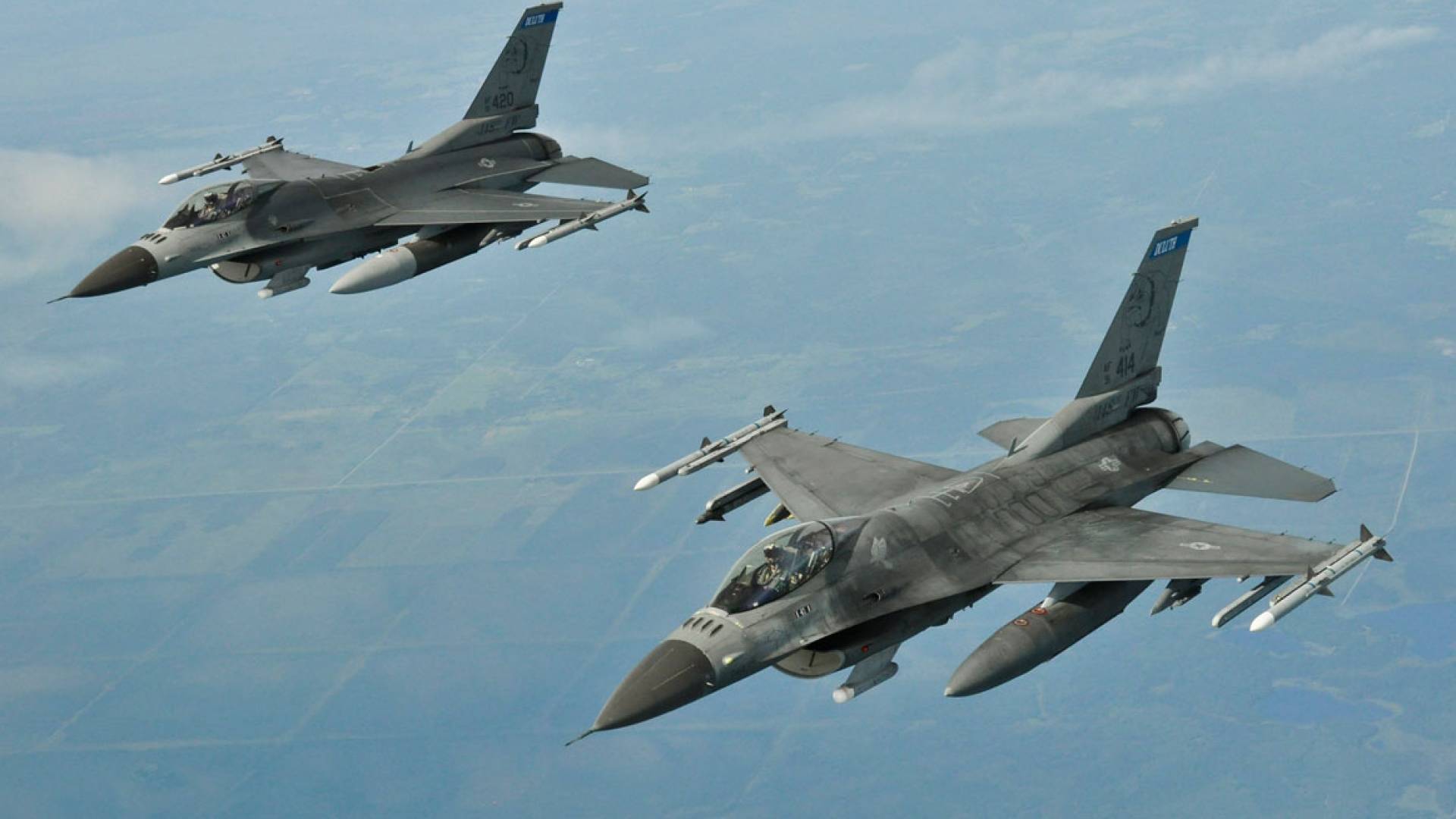 أمريكا ترسل مقاتلات "إف 16" إلى الشرق الأوسط