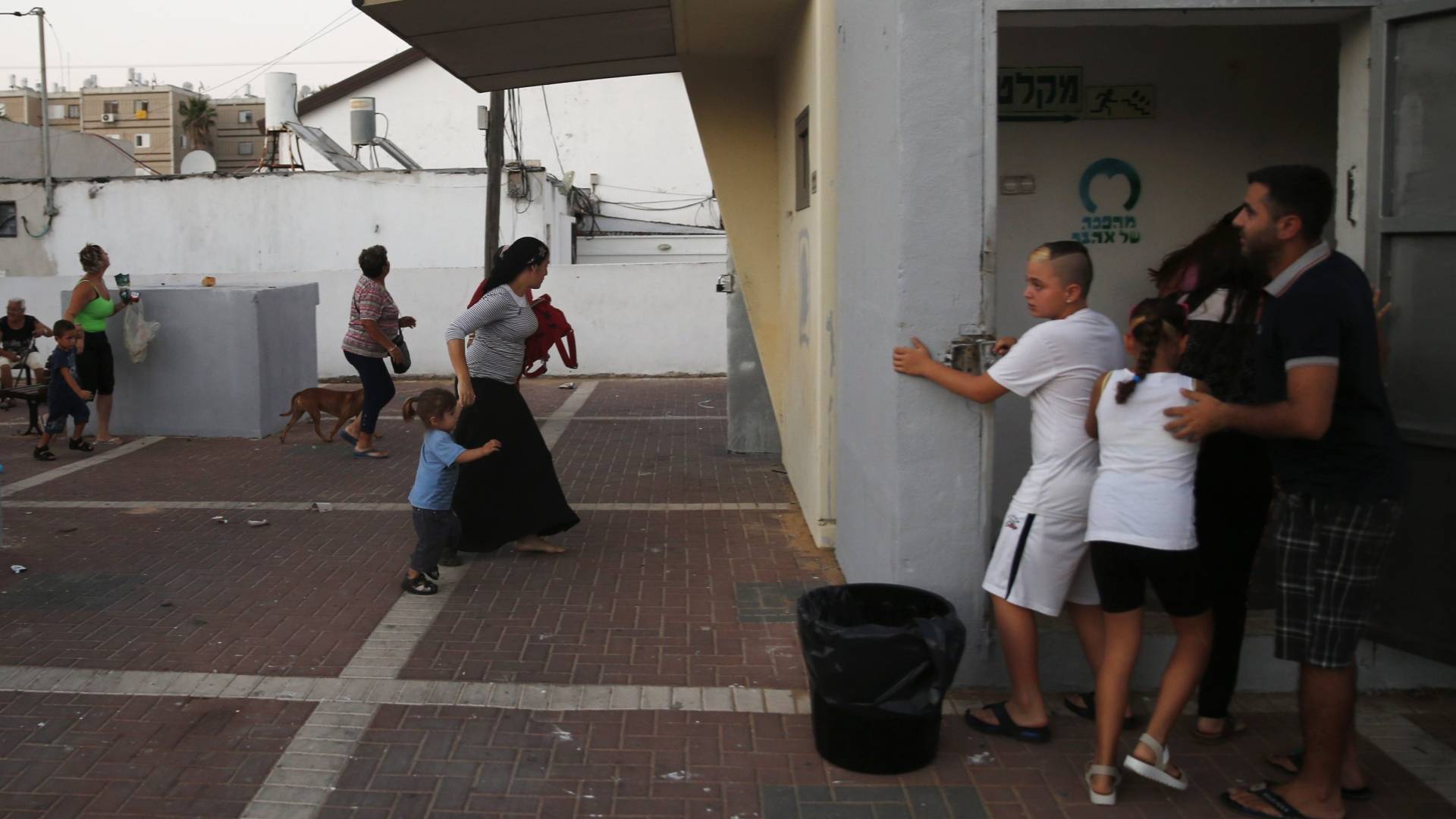 هروب مستوطنين للملاجئ "أرشيفية"