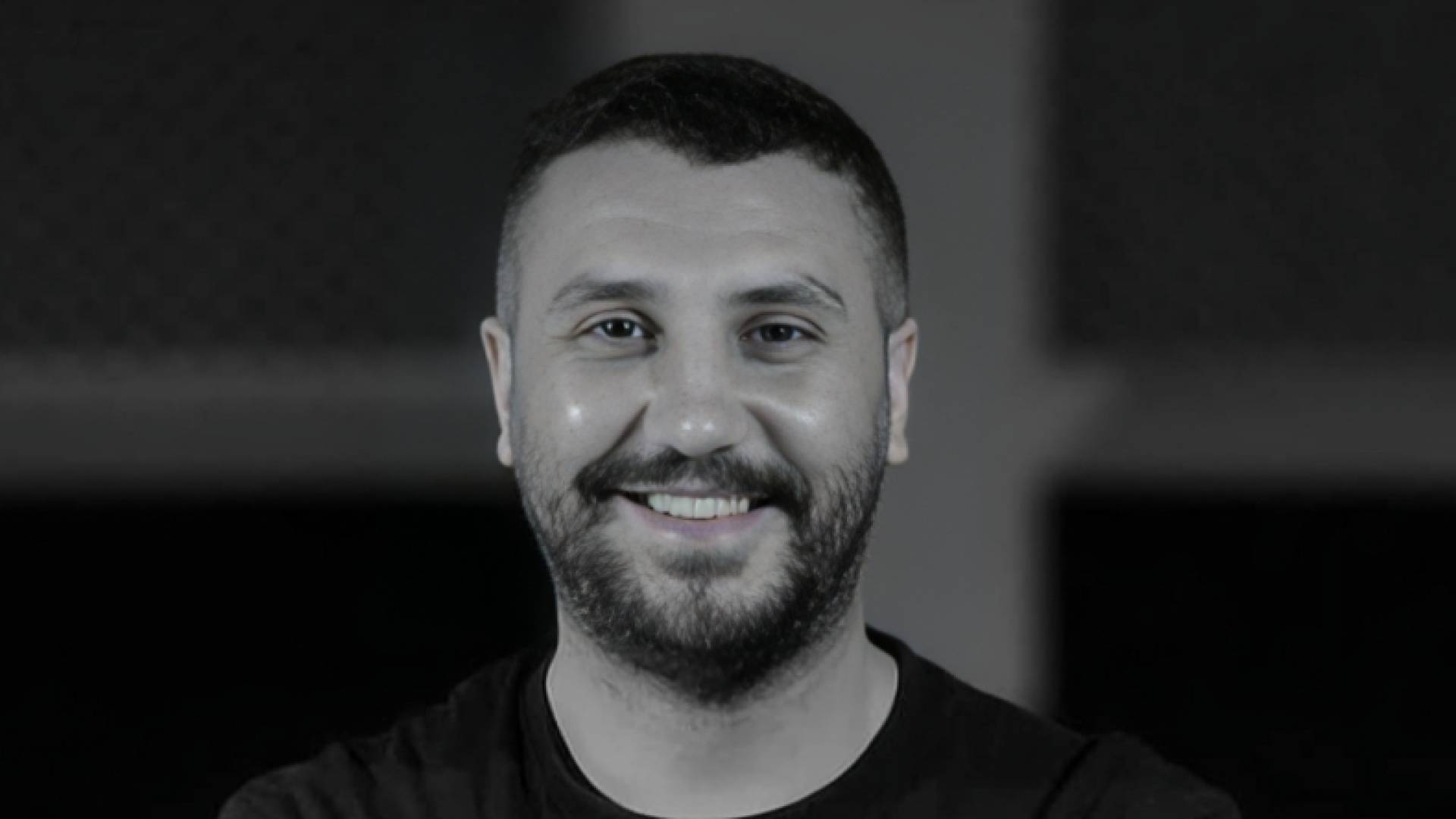وفاة الزميل عبدالفتاح العموري