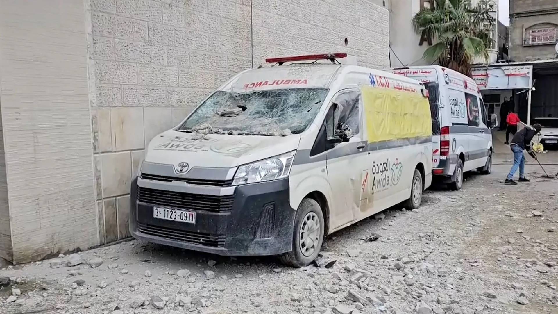 مستشفى العودة بشمال غزة: الجرحى يصلون إلينا مشيا على الأقدام
