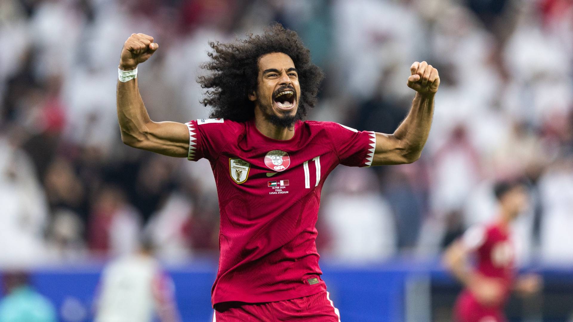 القطري أكرم عفيف يفوز بجائزة أفضل لاعب في آسيا