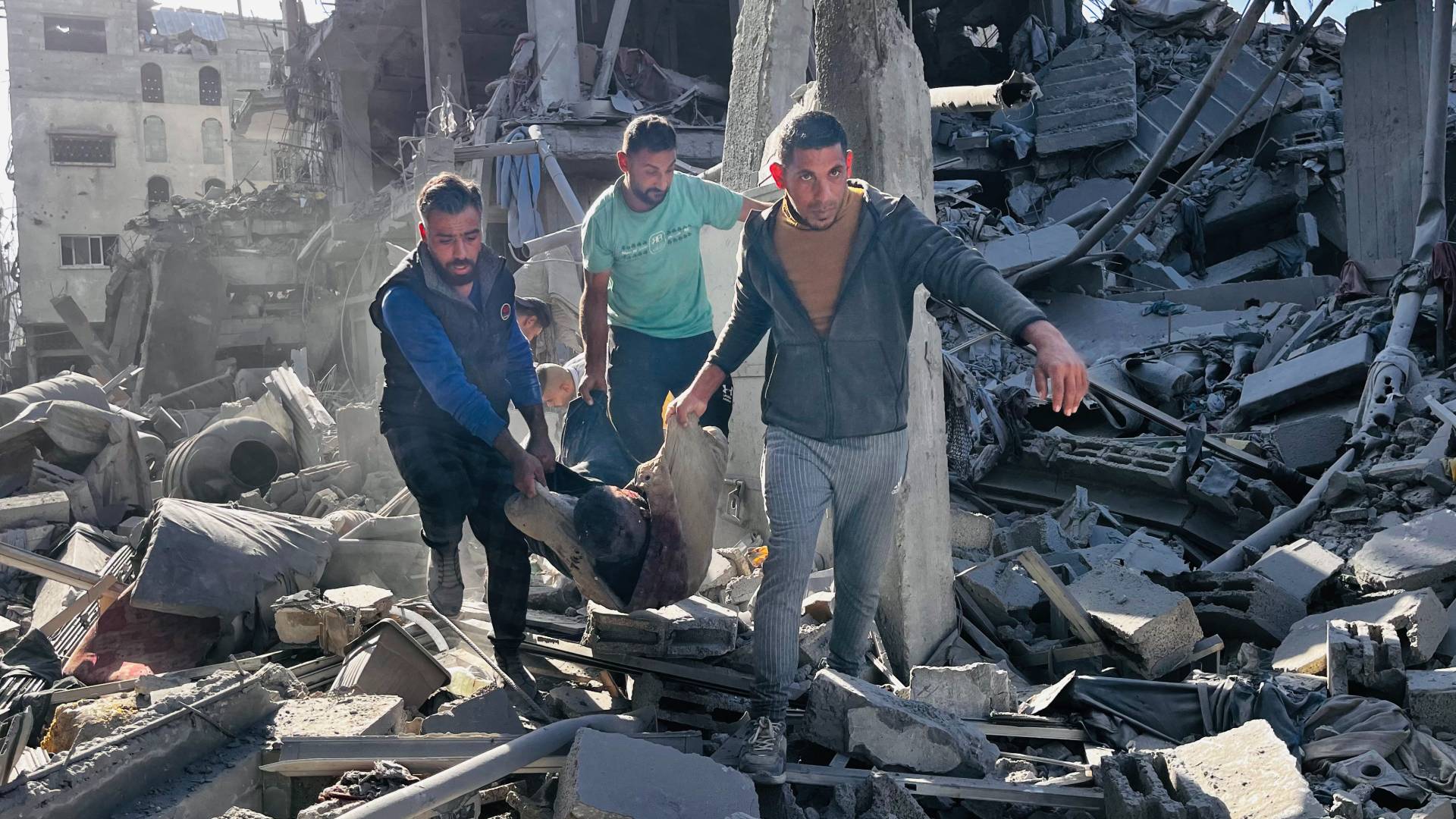 121 شهيدا في غارات للاحتلال على غزة منذ فجر الثلاثاء