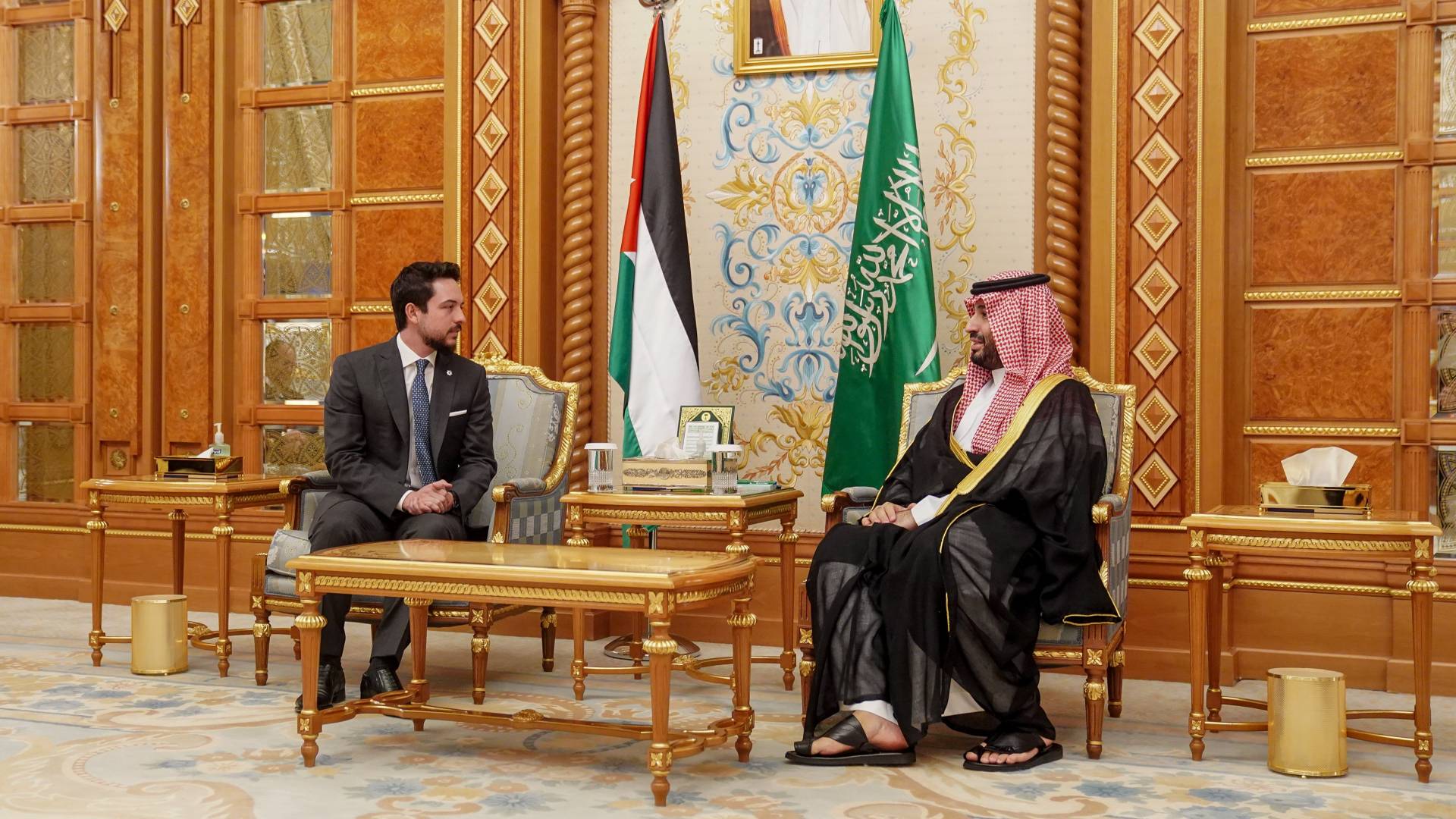 ولي العهد يلتقي في الرياض ولي العهد السعودي