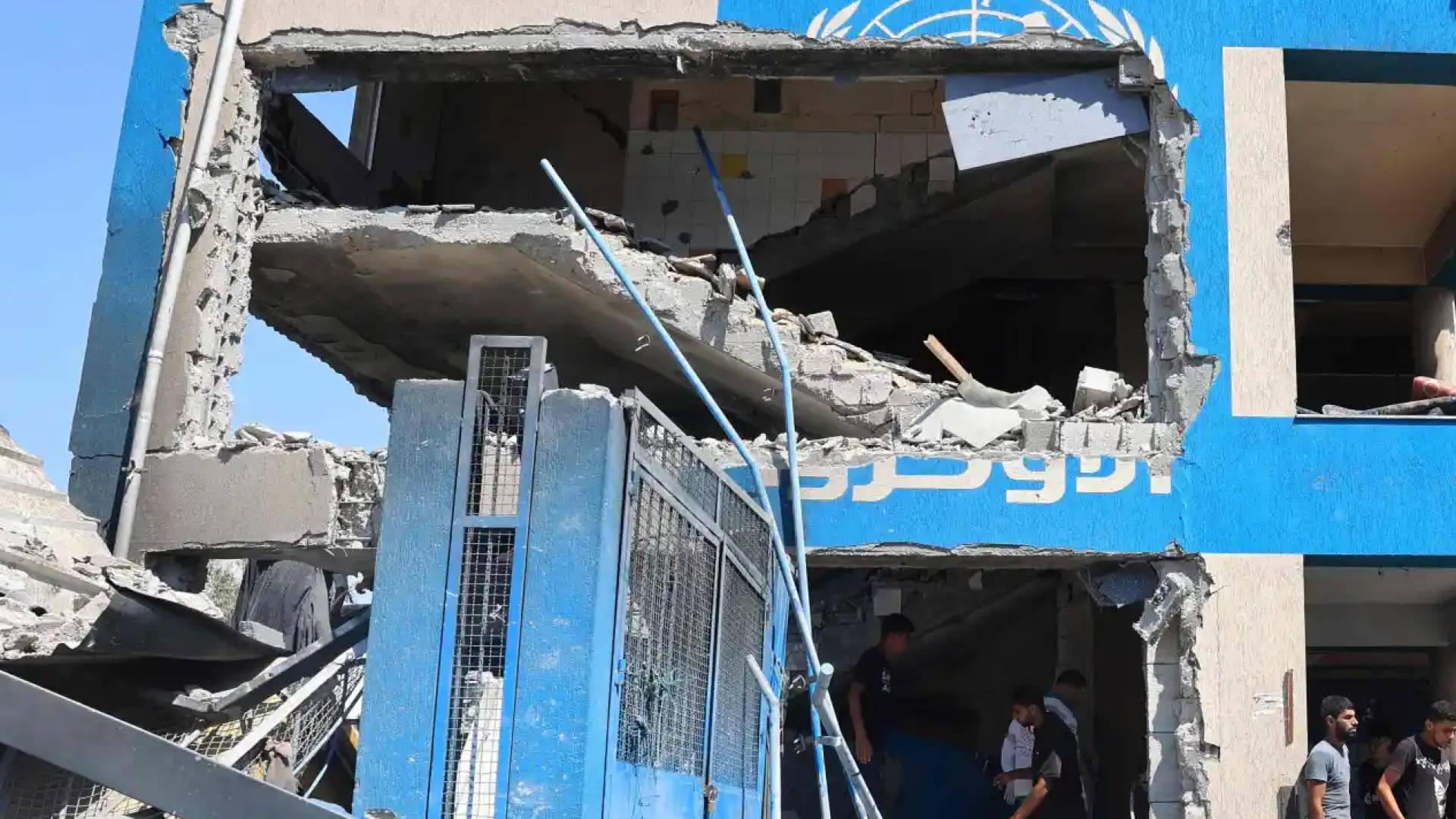 صورة أرشيفية لاستهداف مدرسة تابعة للأونروا