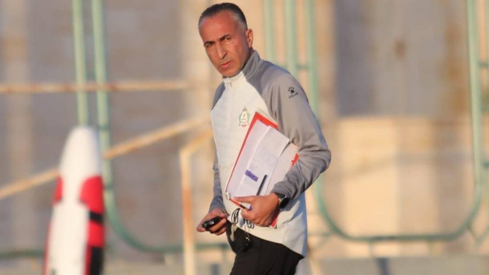 مدرب فريق الوحدات رأفت علي