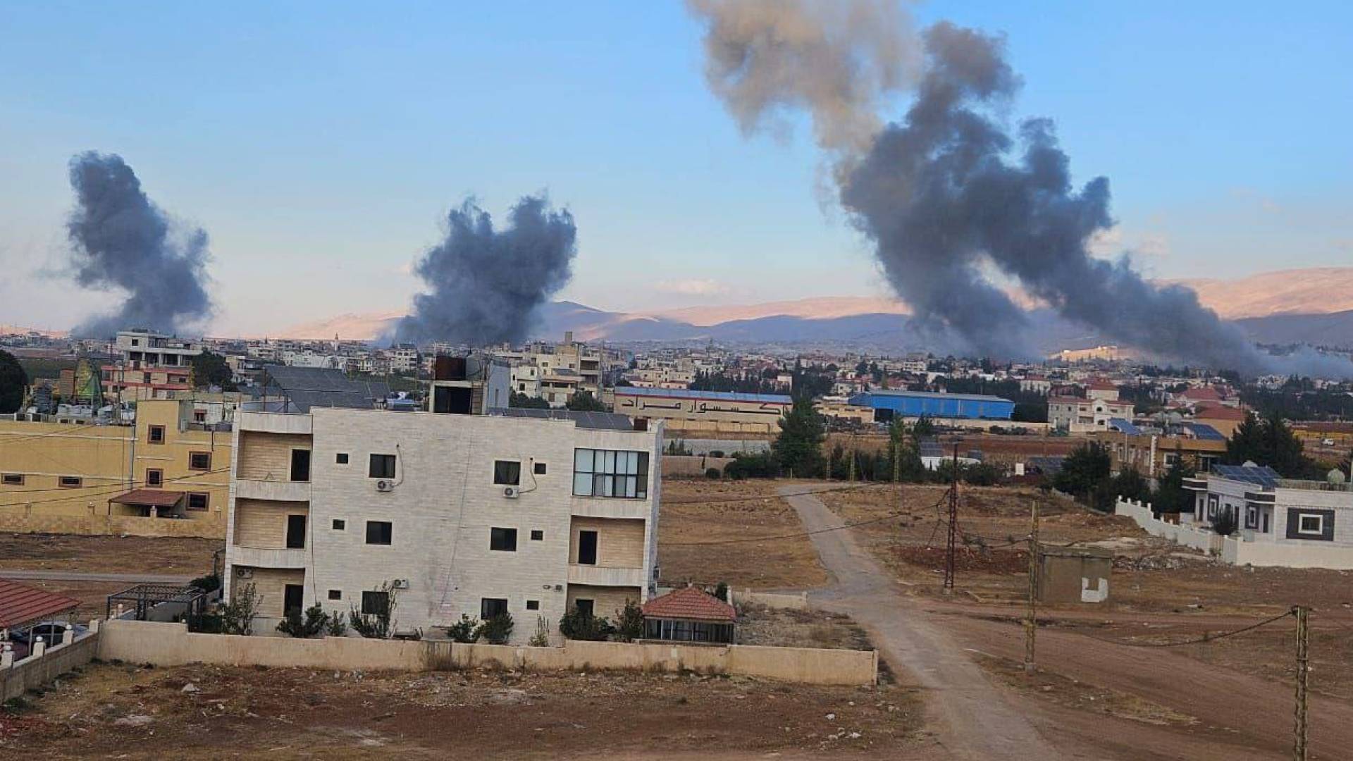 جيش الاحتلال يبدأ عدوانا واسعا على مدينة بعلبك