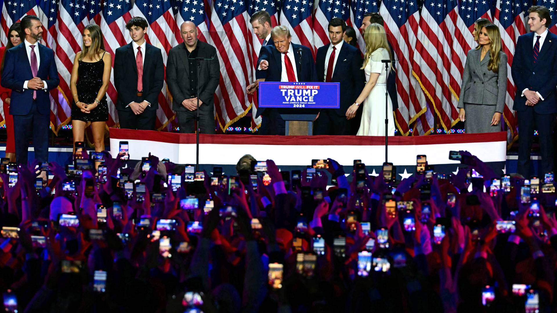 أنصار ترمب في فلوريدا يحتفلون بليلة تاريخية