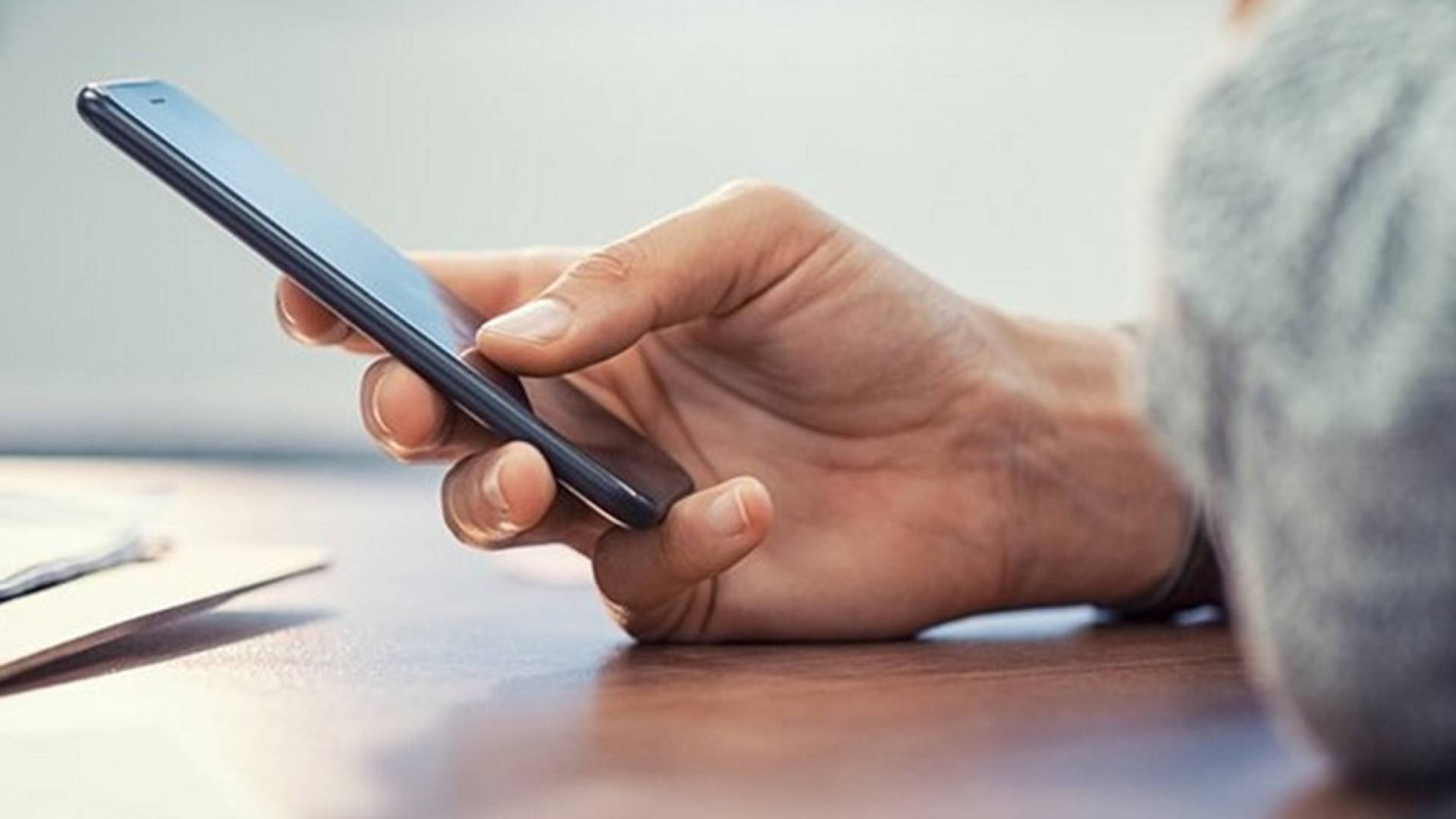 هاتف خلوي