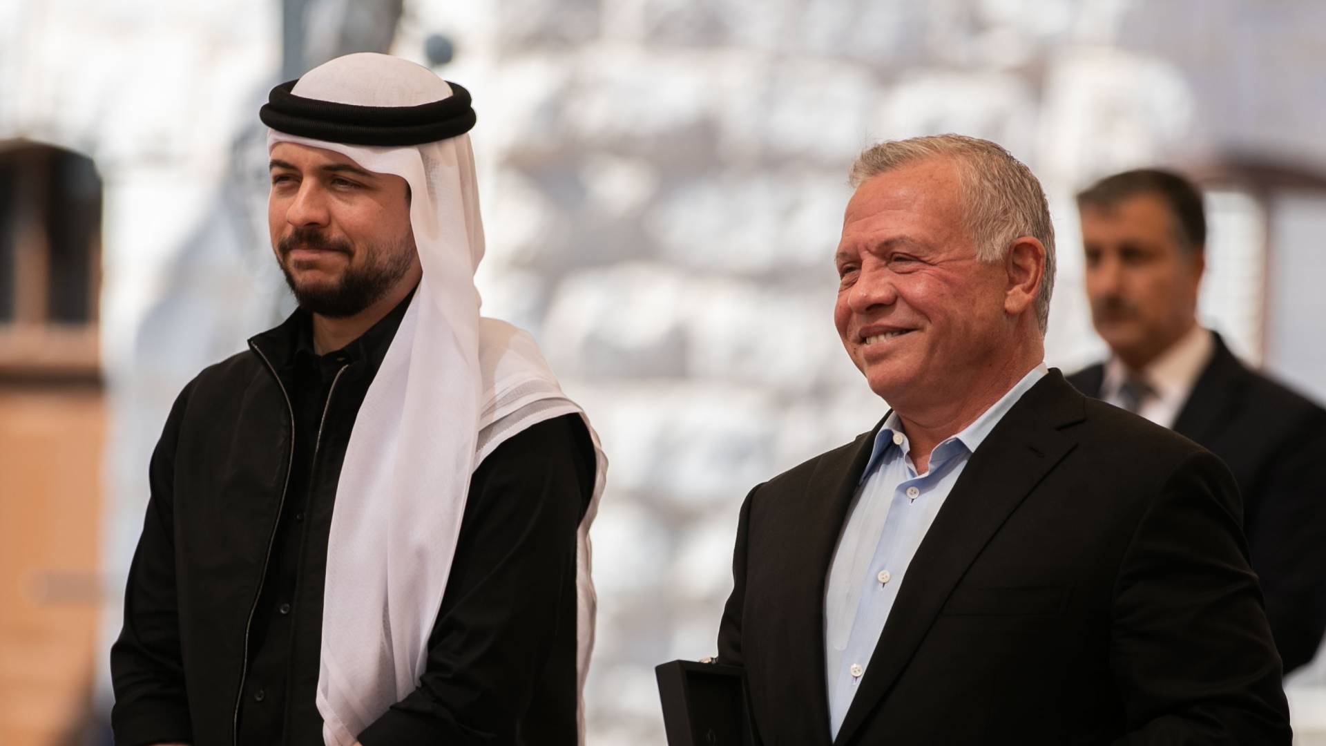 جلالة الملك عبدالله الثاني وسمو ولي العهد الامير الحسين بن عبدالله الثاني