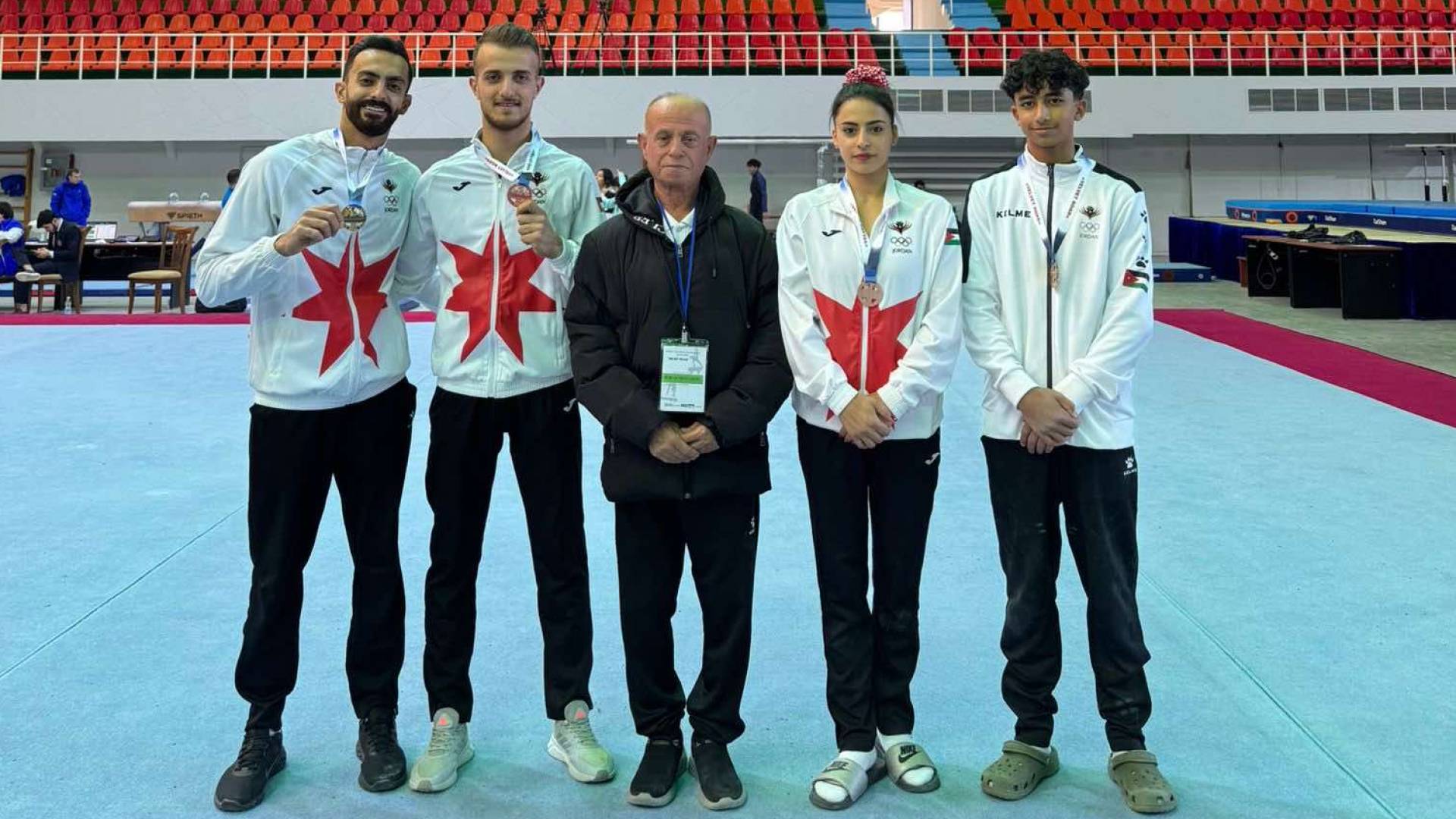 لاعبو المنتخب الوطني