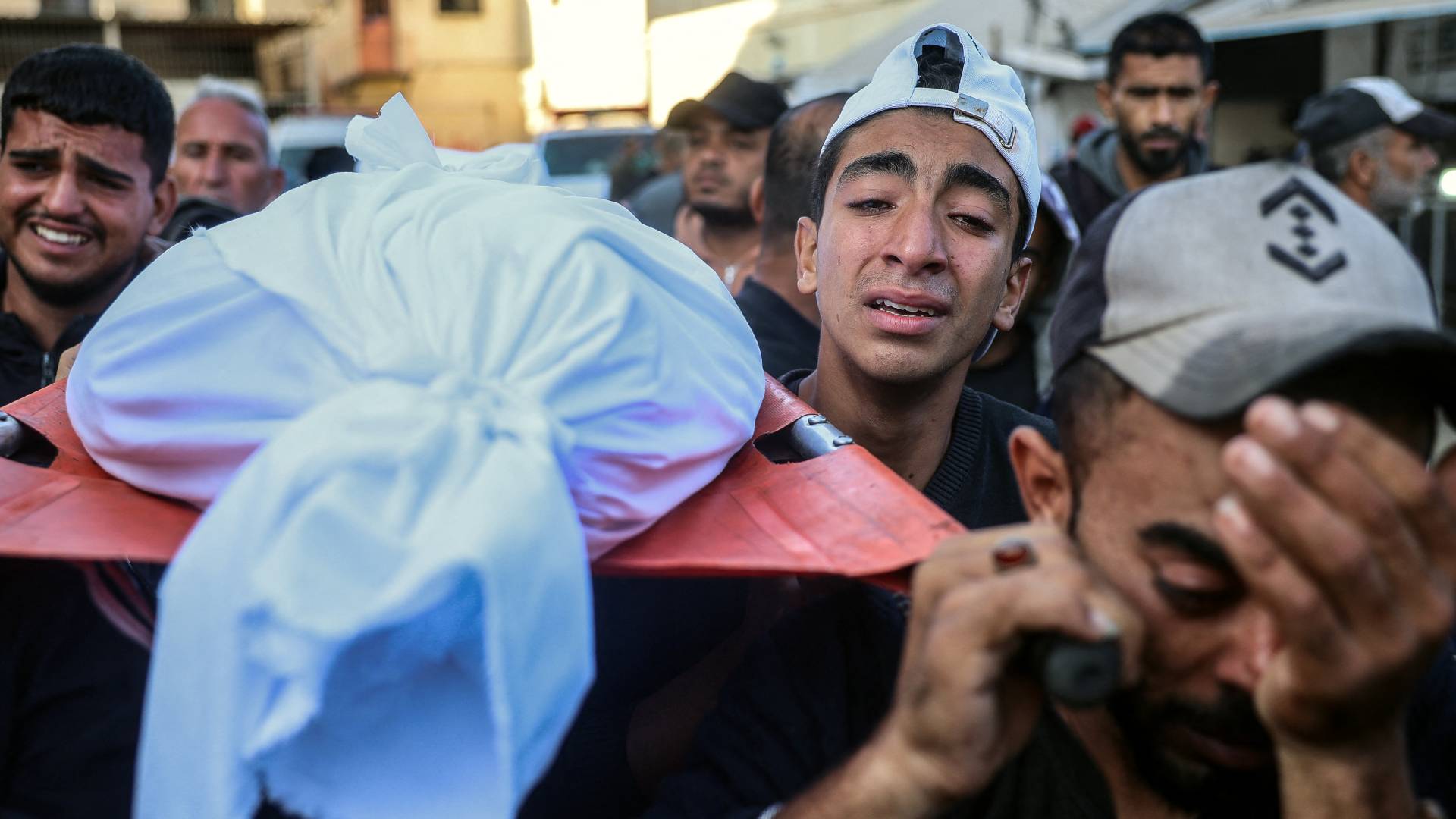 تشييع جثمان شهيد في قطاع غزة