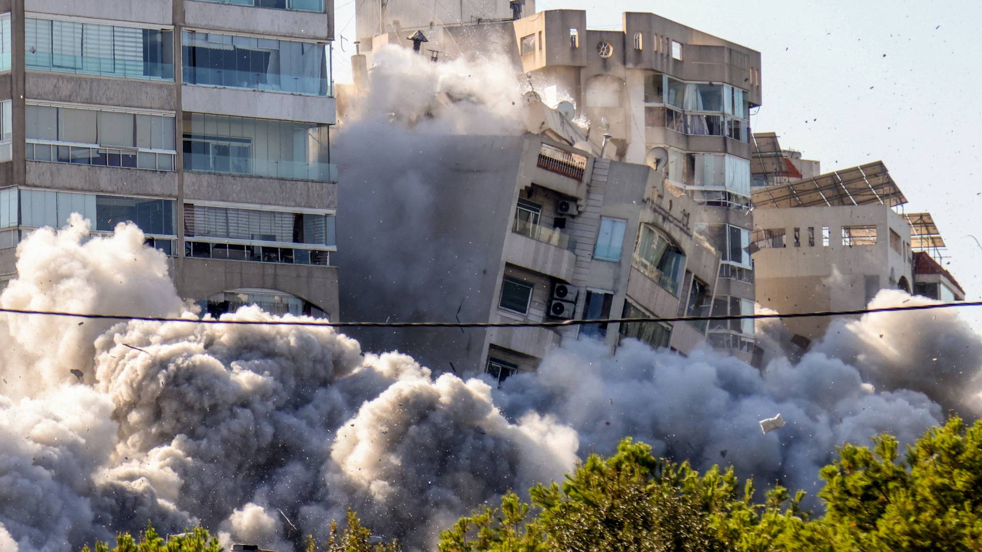 دمار جراء غارة للاحتلال على ضاحية بيروت الجنوبية