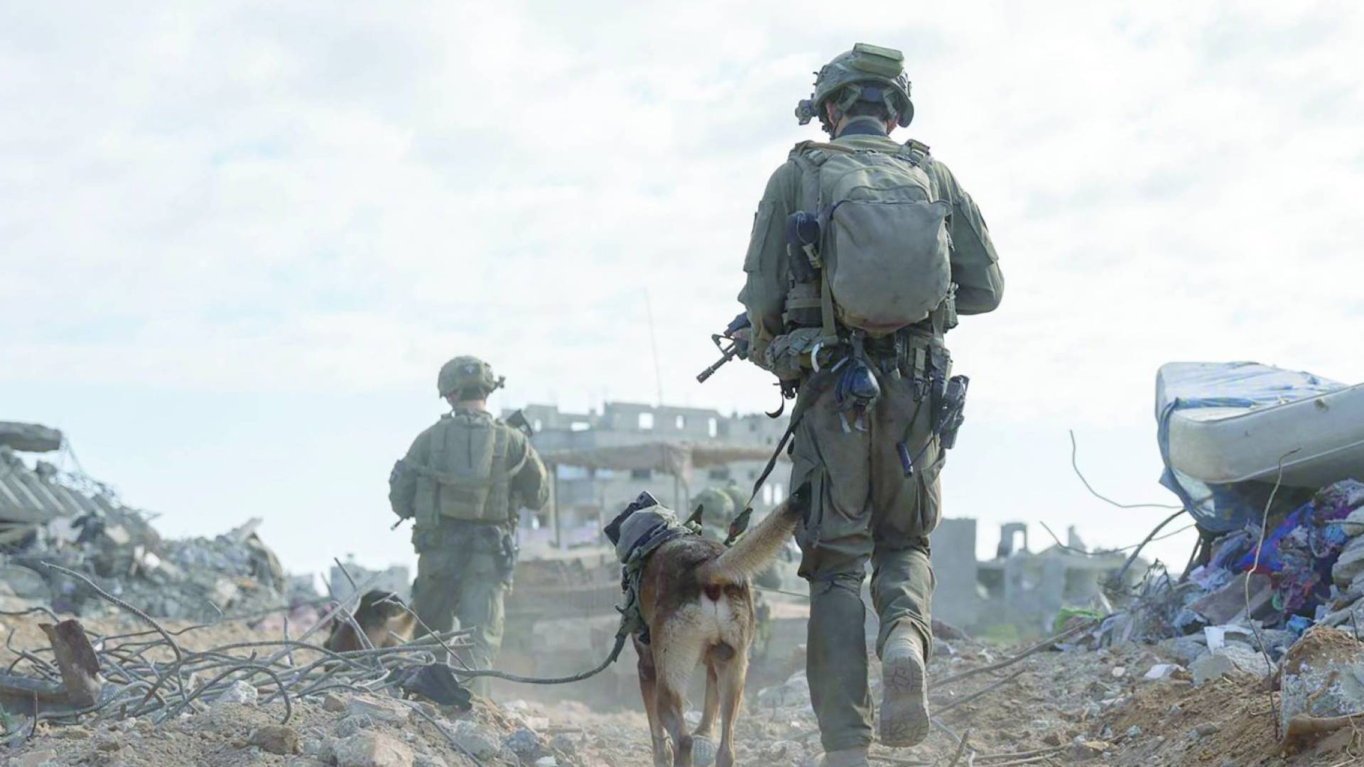 القسام تجهز على قوة من جنود الاحتلال كانت تعد كمينا لعناصر المقاومة