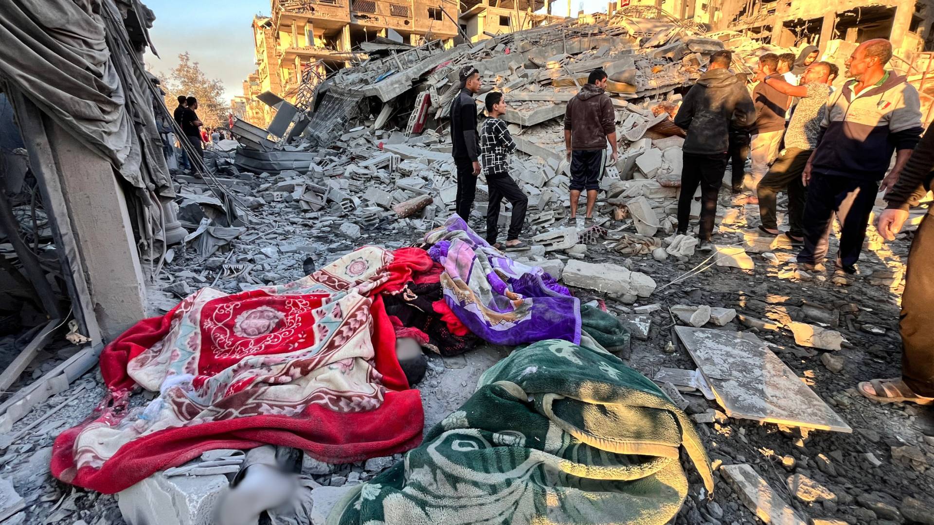 غارات للاحتلال تستهدف بيت لاهيا شمالي قطاع غزة