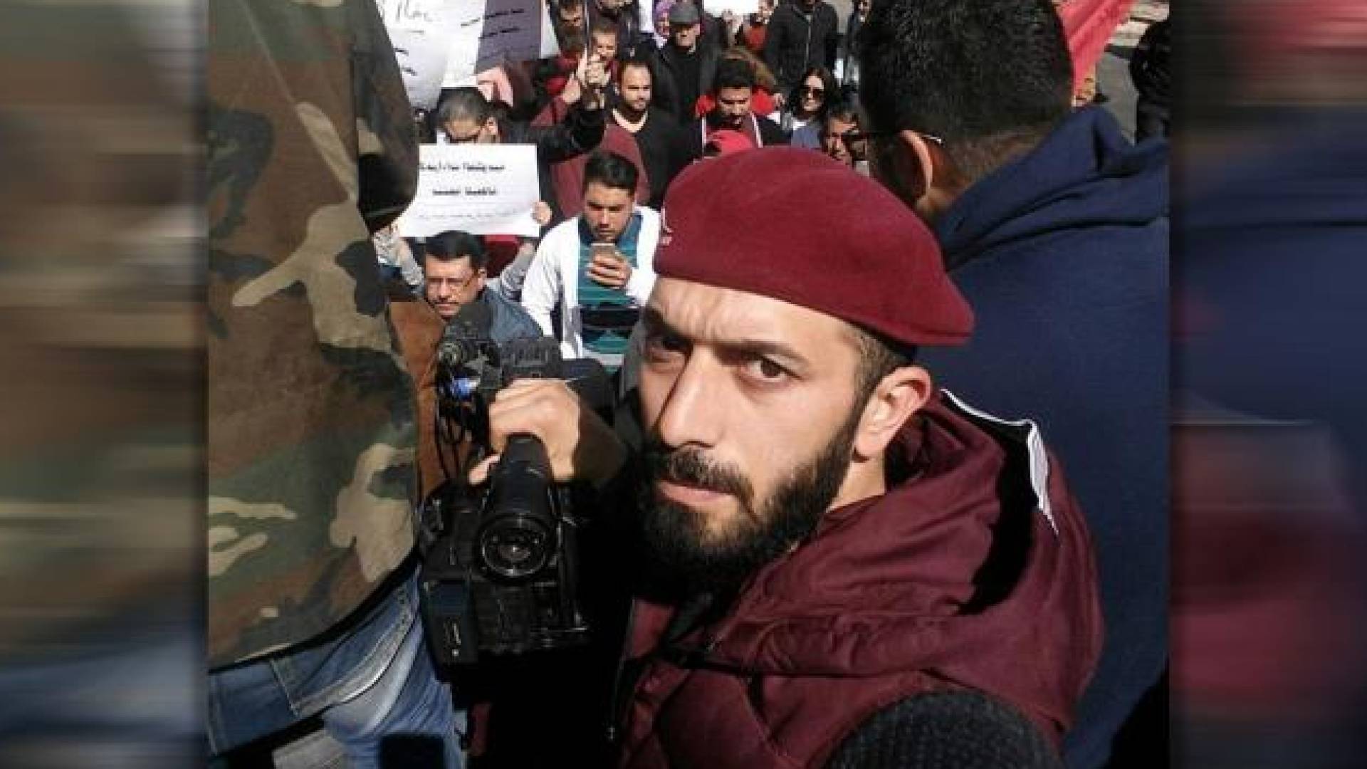 بالفيديو.. الإفراج عن الصحفي الأردني عمير الغرايبة