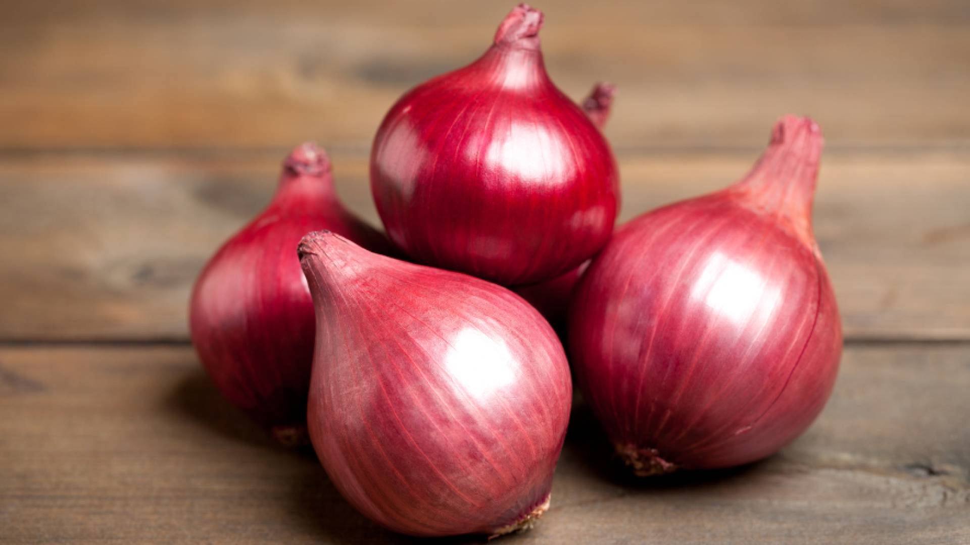 أفضل طرق لحفظ البصل طازجا وتجنب التعفن والإنبات