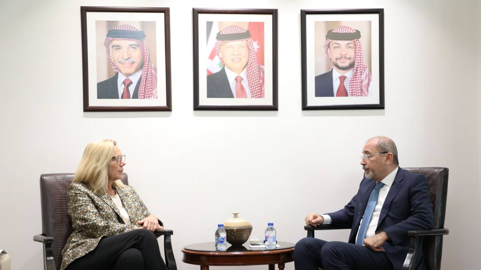 نائب رئيس الوزراء ووزير الخارجية أيمن الصفدي كبيرة منسقي الشؤون الإنسانية سيغريد كاغ