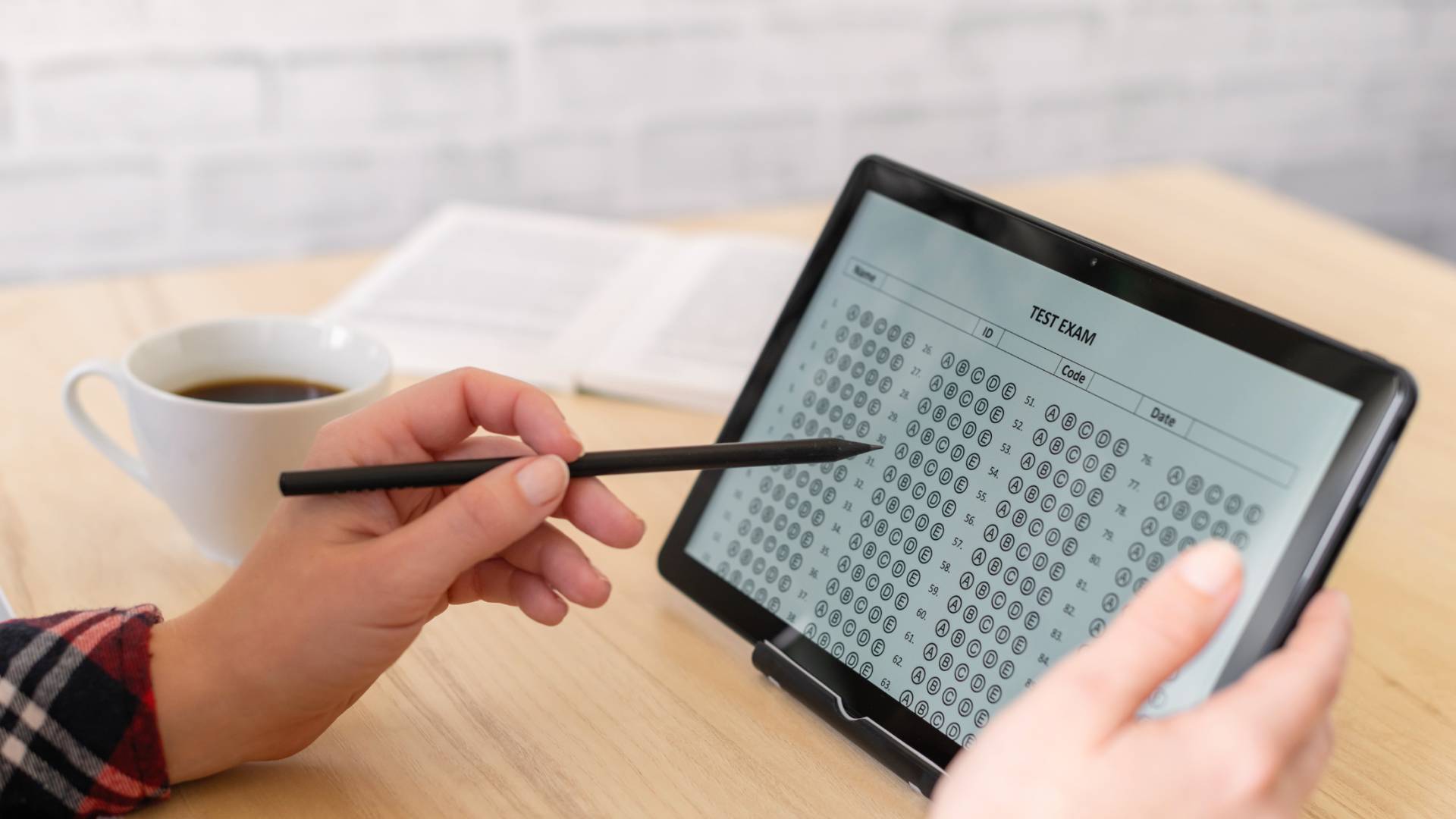 صورة تظهر تعلم لغات برمجة