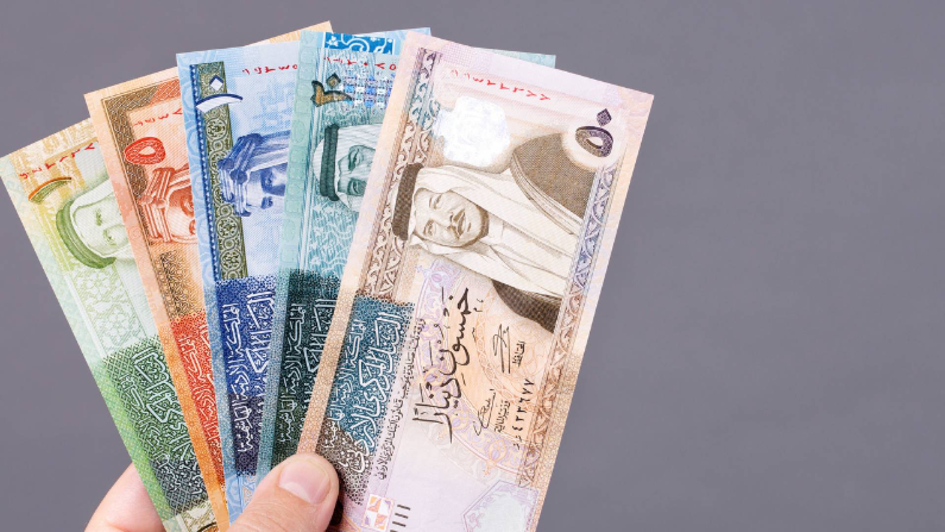 وزير العمل: إعلان الحد الأدنى للأجور في الأردن خلال 10 أيام