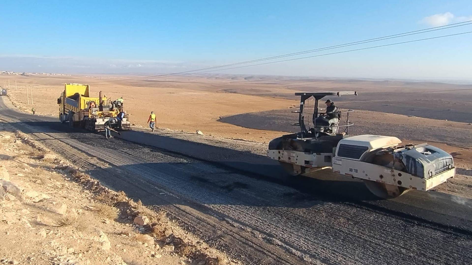 مشروع لتوسيع وتحسين وإعادة تأهيل طريق محي-الأبيض في محافظة الكرك