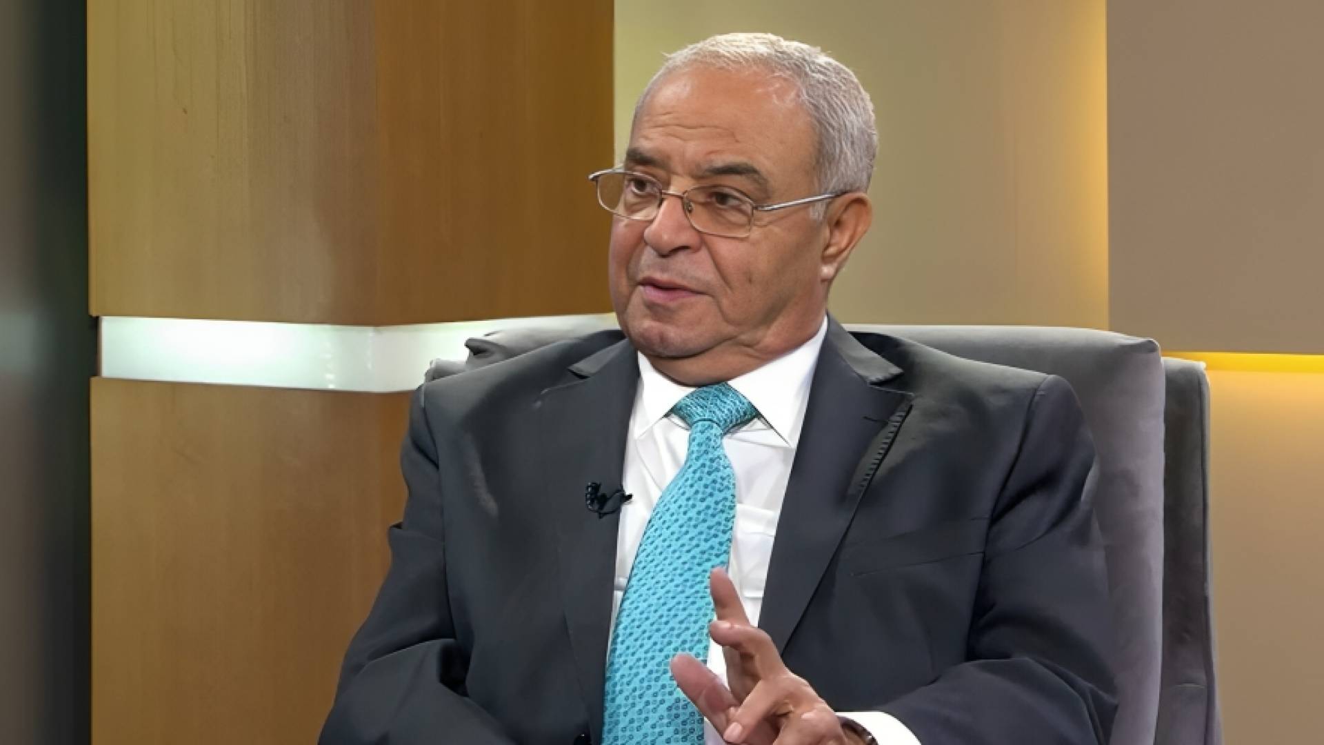 الوزير الأسبق ممدوح العبادي
