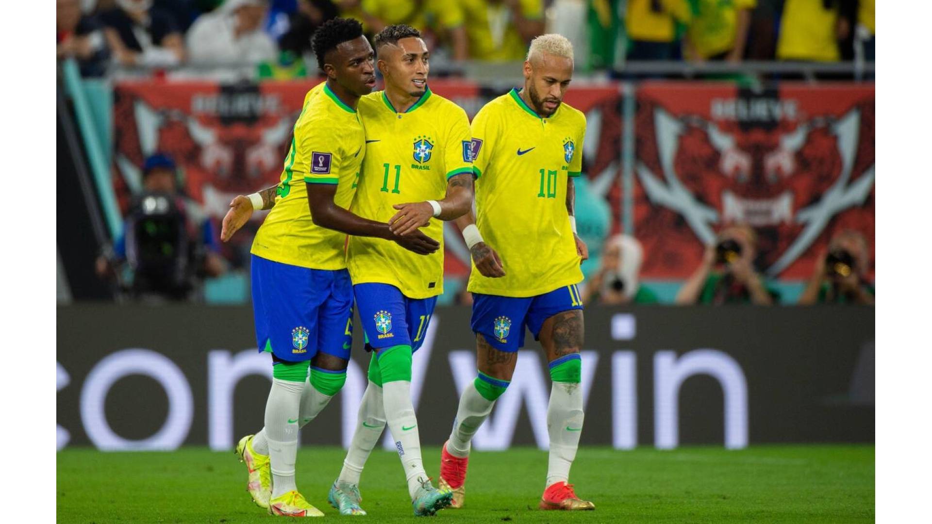 نيمار وفينيسيوس ورافينيا