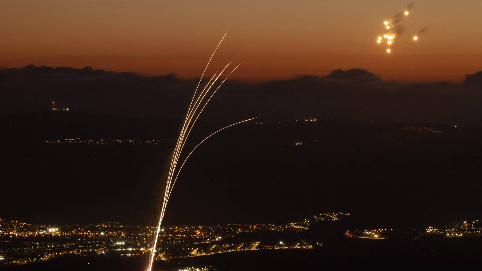 صواريخ أطلقت تجاه الاحتلال