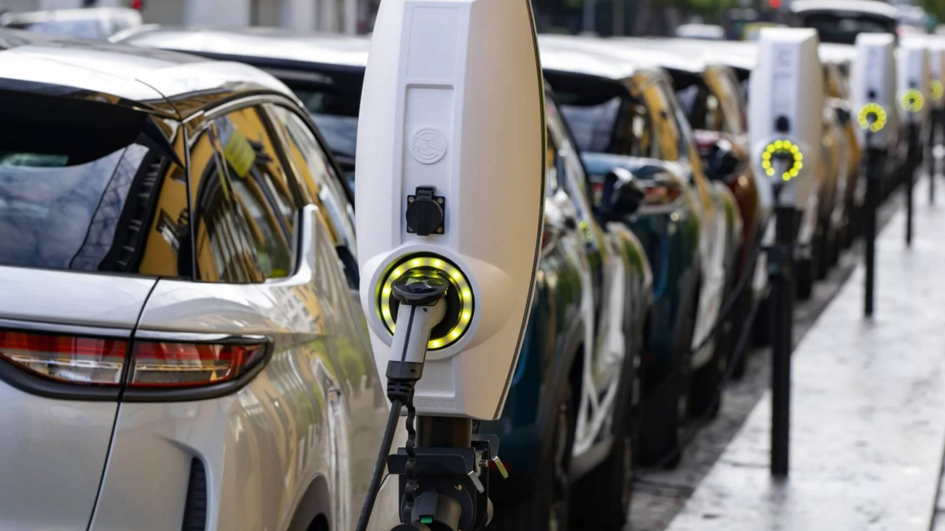 مركبة كهربائية - تعبيرية