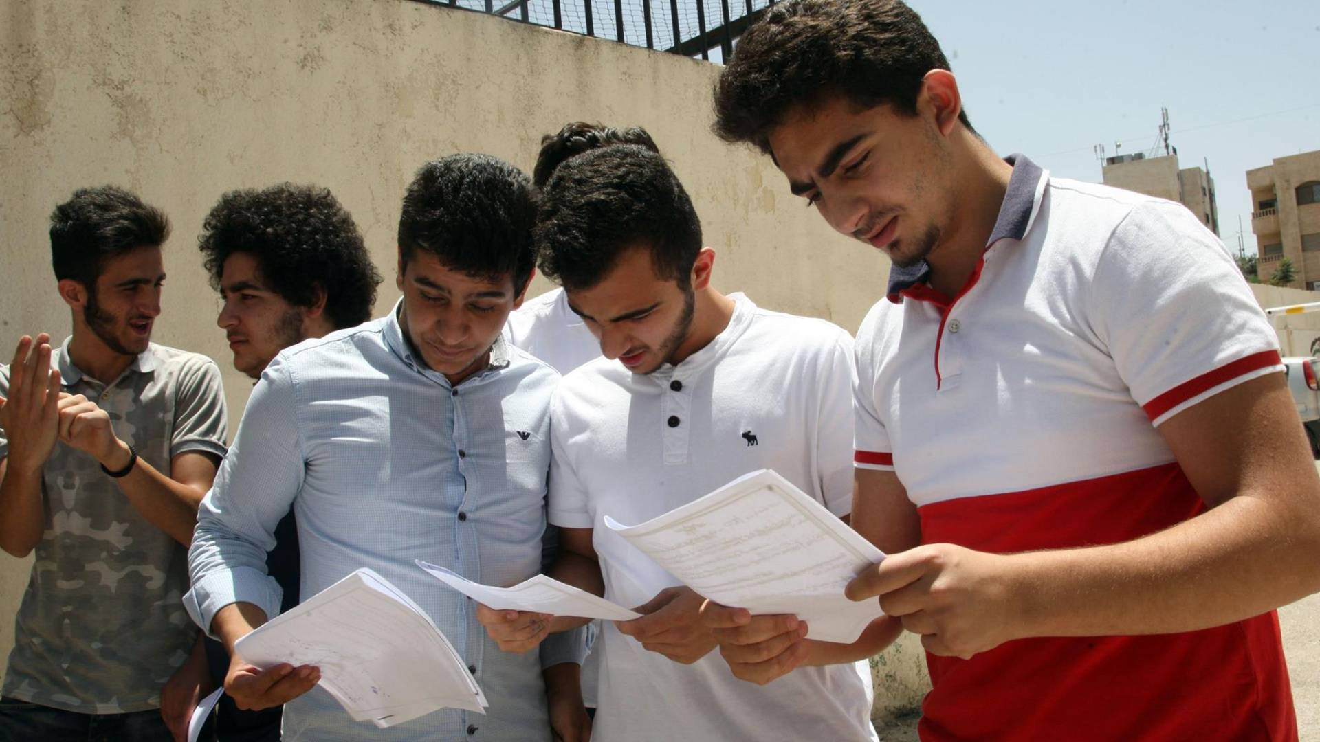 طلاب ثانوية عامة