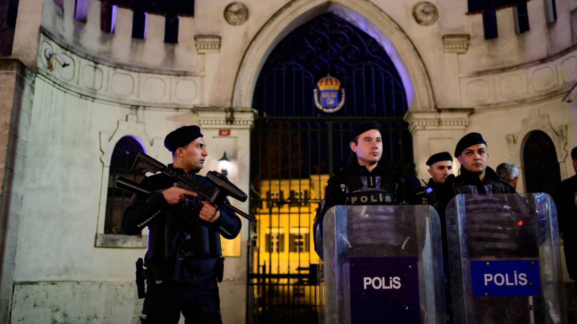 شخص يقتل 7 بينهم 6 من أفراد عائلته في إسطنبول قبل أن ينتحر