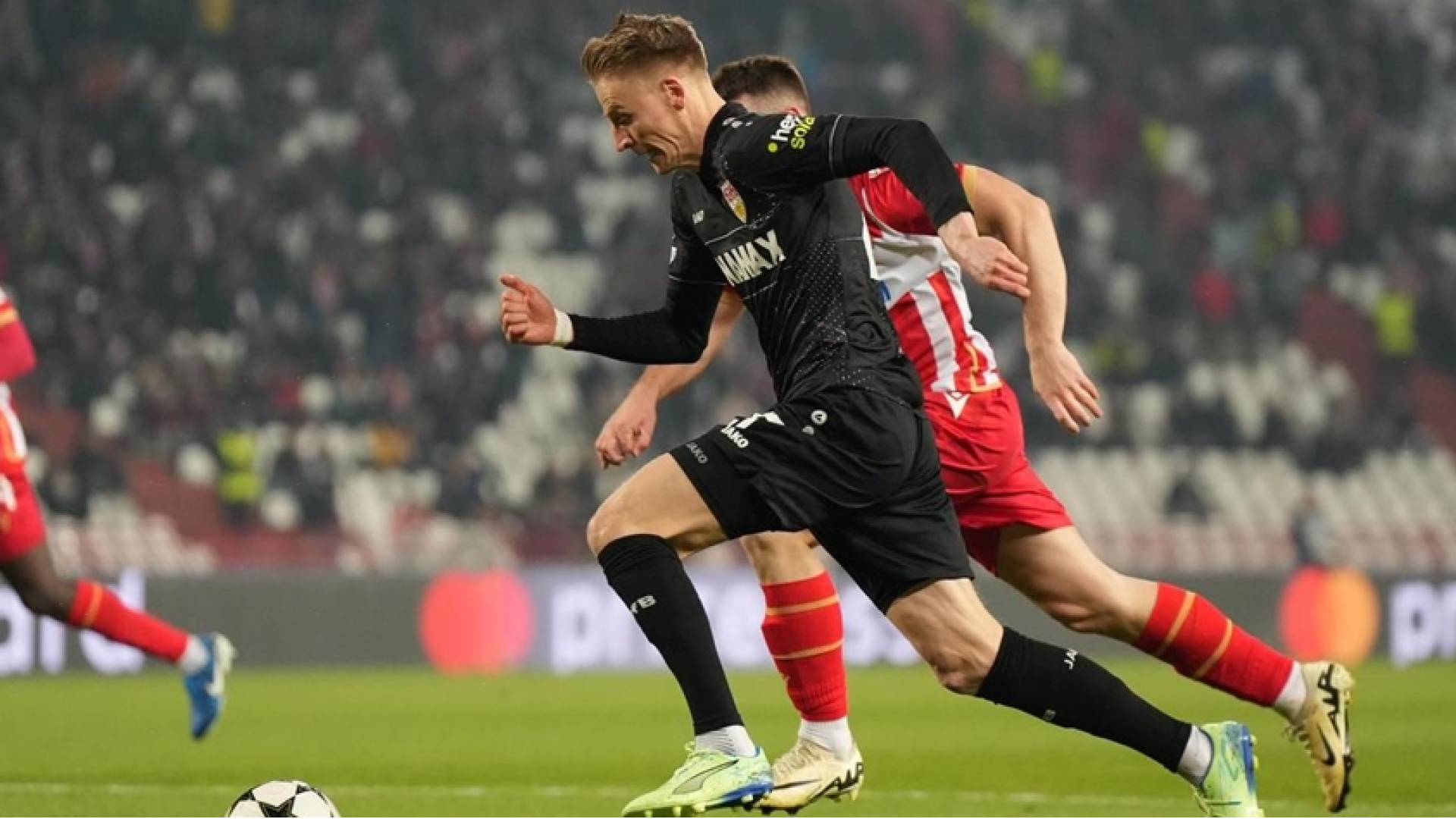 شتوتجارت ضد ريد ستار