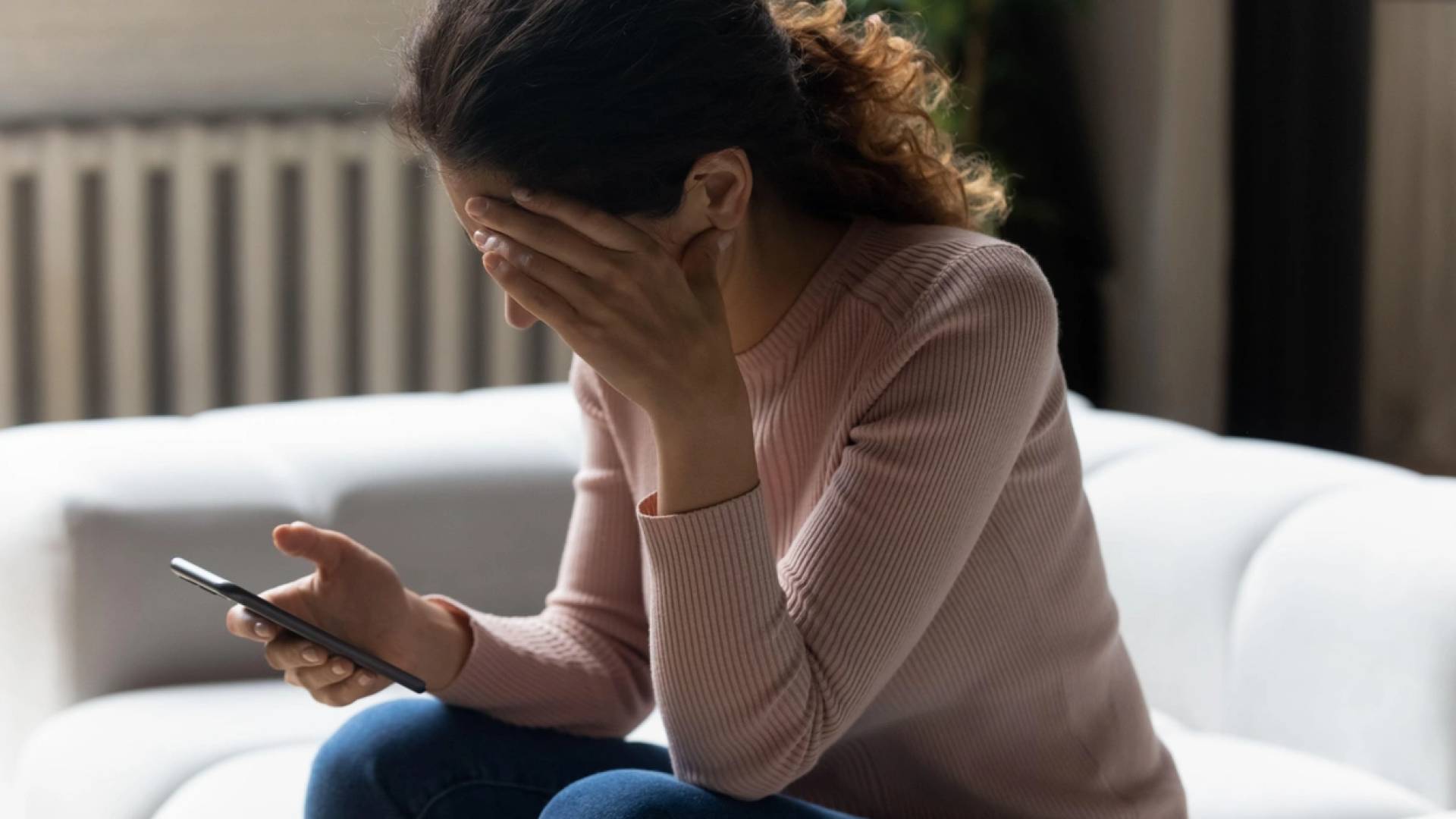 حكاية ابتزاز إلكتروني تنتهي بالسجن في الأردن