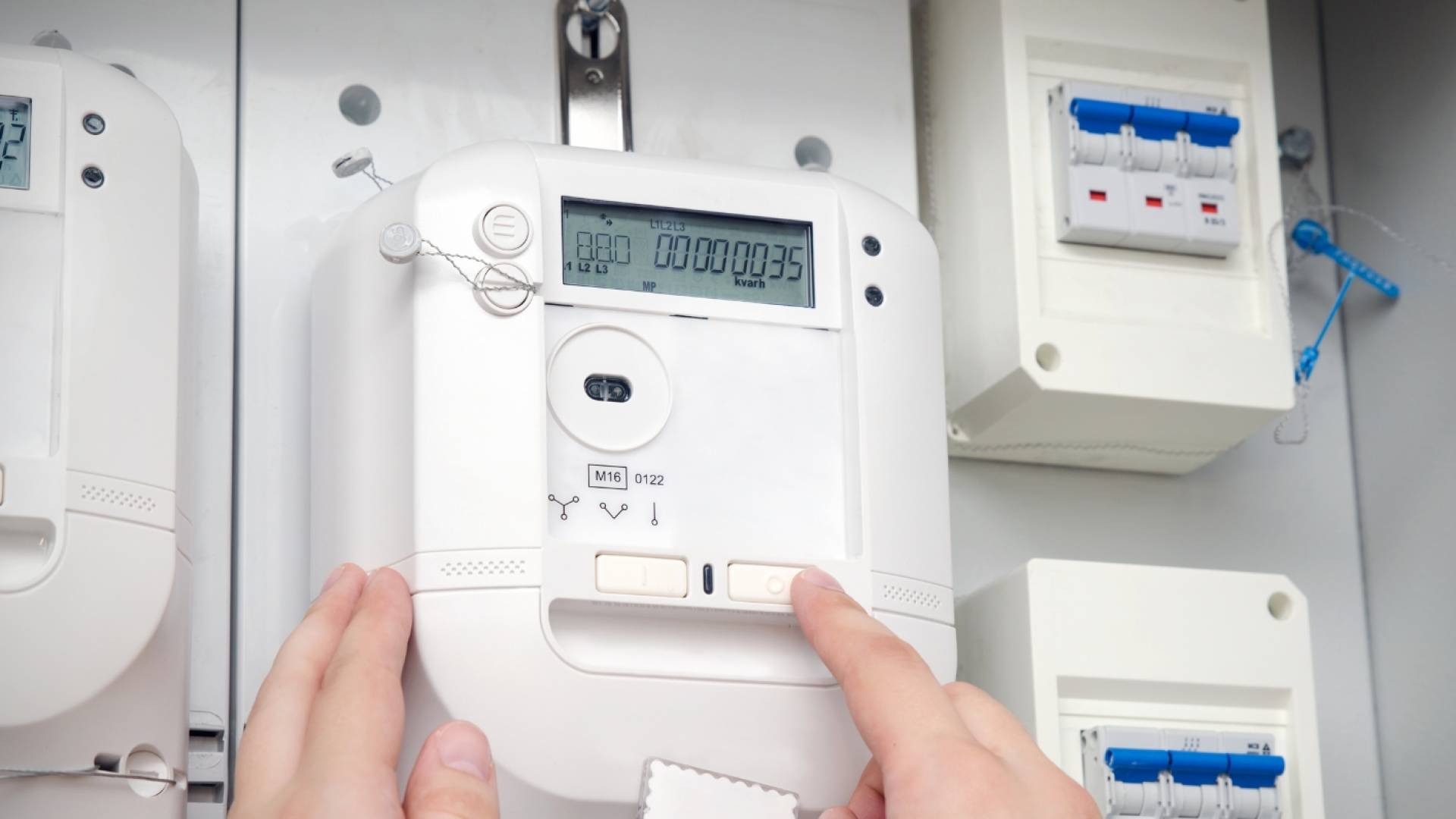 عداد كهرباء ذكي