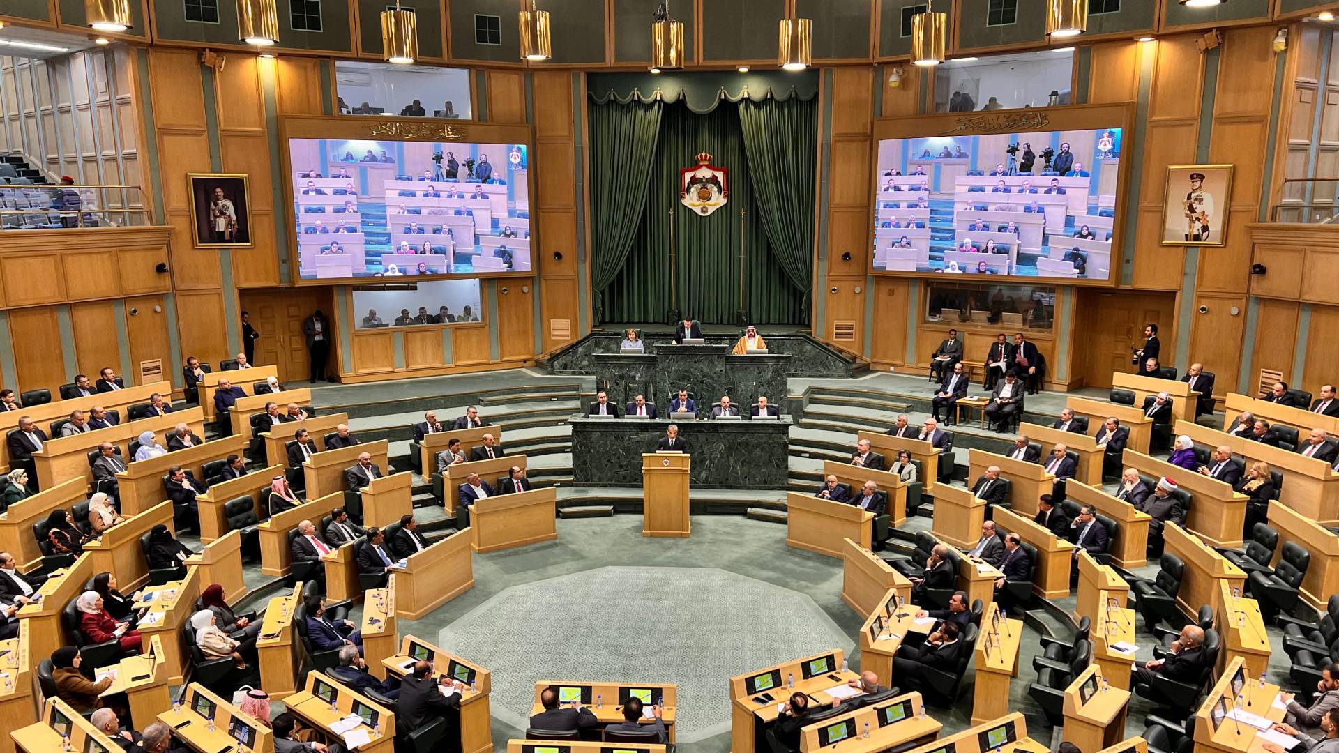 حكومة جعفر حسان تحصل على ثقة مجلس النواب بـ 82 صوتا.. فيديو