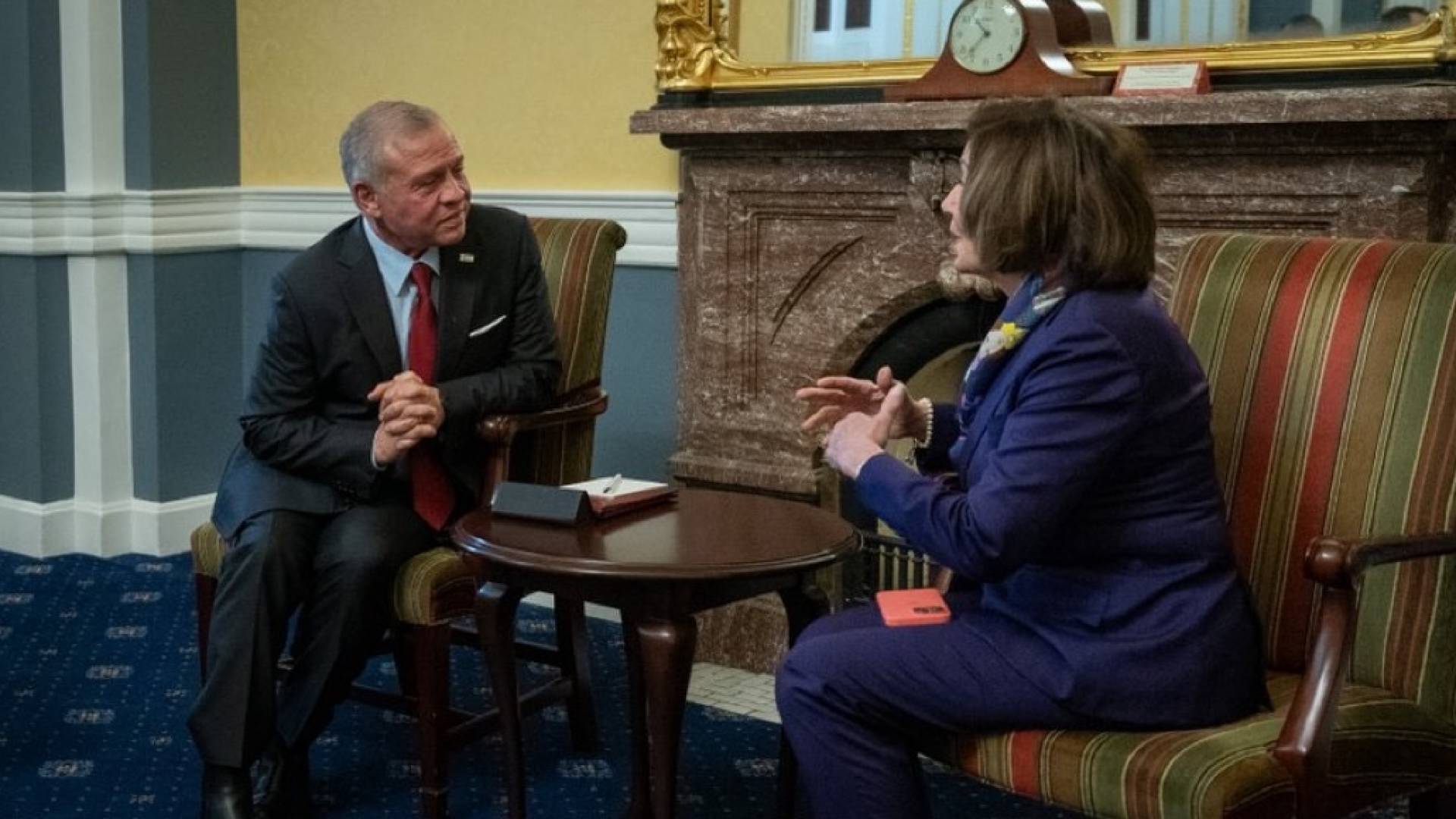 جلالة الملك عبدالله الثاني ورئيسة مجلس النواب الأمريكي السابقة نانسي بيلوسي