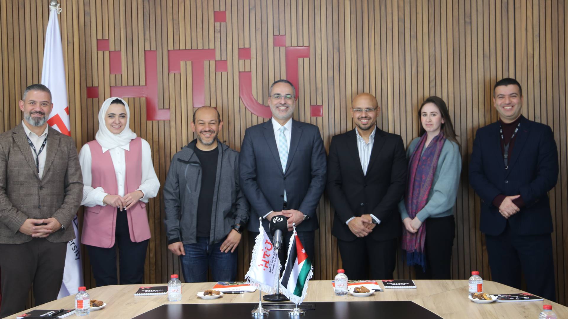 خلال توقيع الإتفاقية