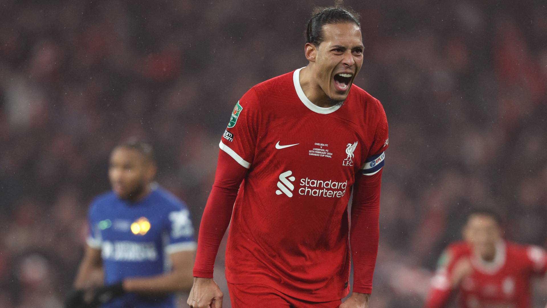 موقف فيرجيل فان دايك من عرض تمديد عقده مع ليفربول