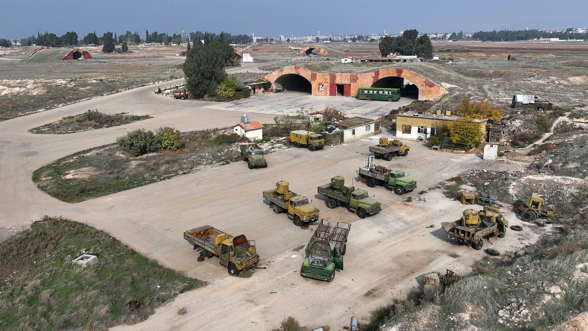 اليات الجيش السوري