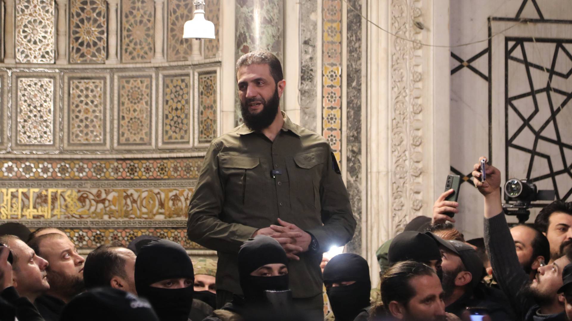 القائد العام لغرفة عمليات المعارضة السورية المسلحة، أحمد الشرع