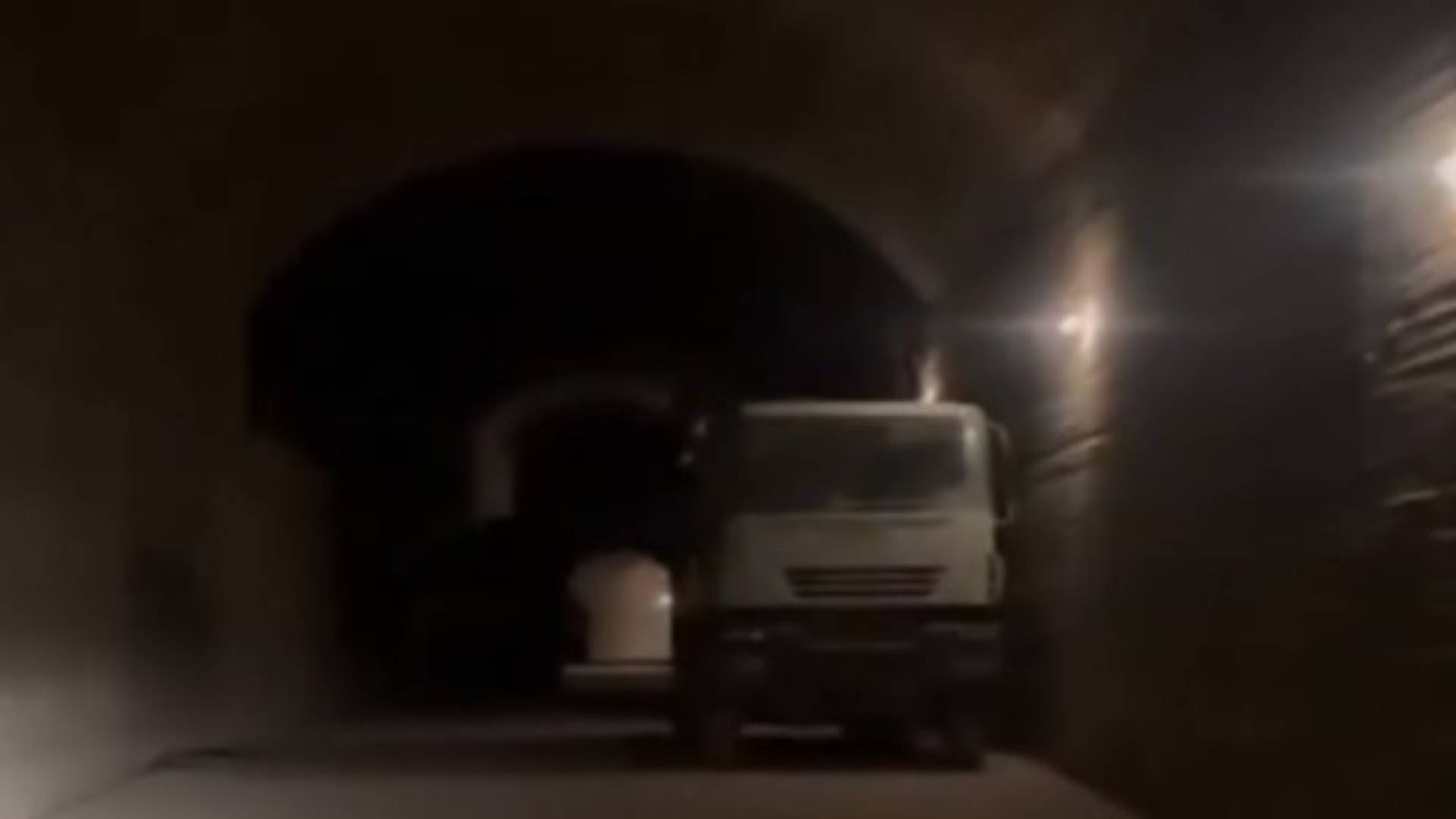 اكتشاف نفق ضخم داخل جبل شمال شرق دمشق