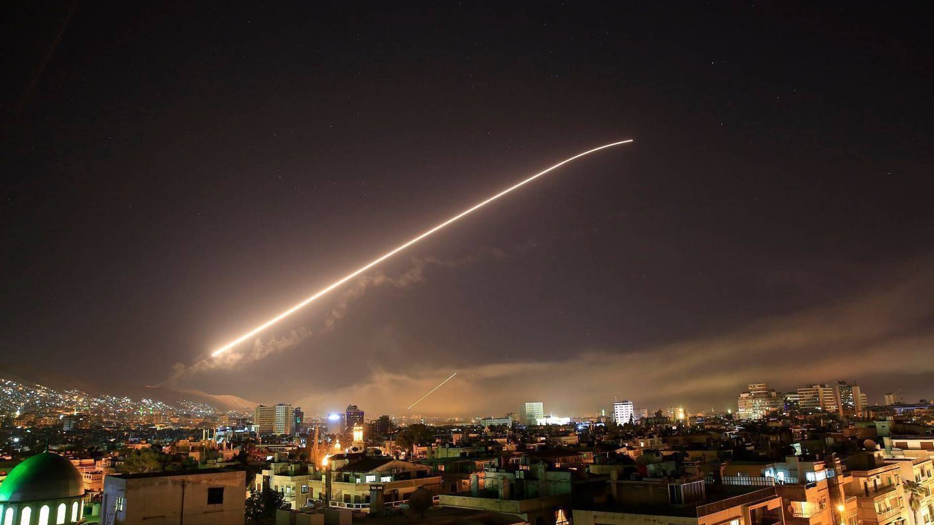 غارات على سوريا