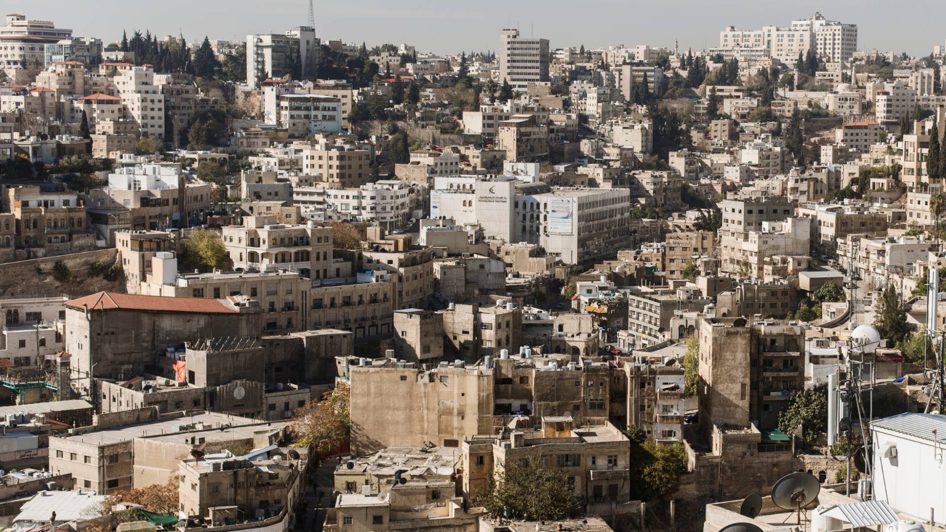 لقطة عامة لأحد الأحياء بالعاصمة عمان