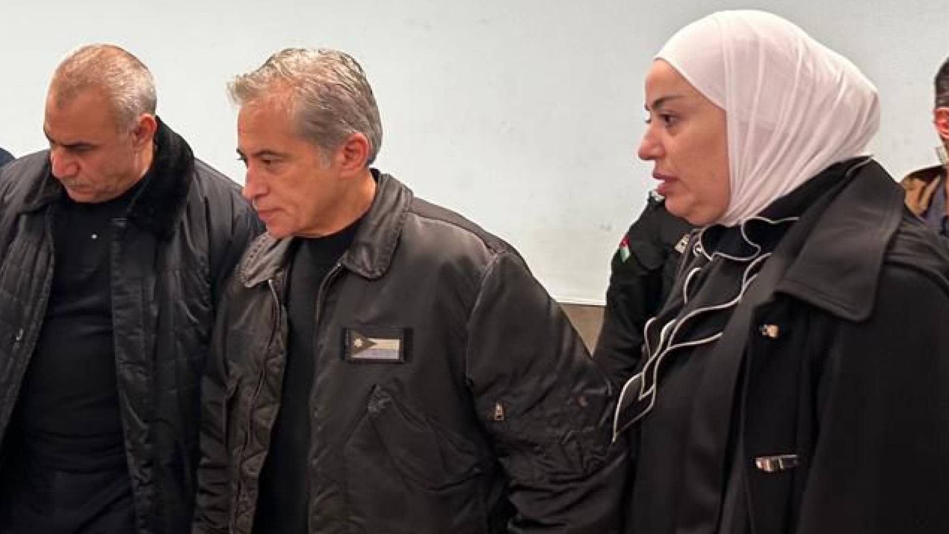 رئيس الوزراء ووزير التنمية الاجتماعية في زيارة تفقدية للمسنين المصابين "أرشيفية"