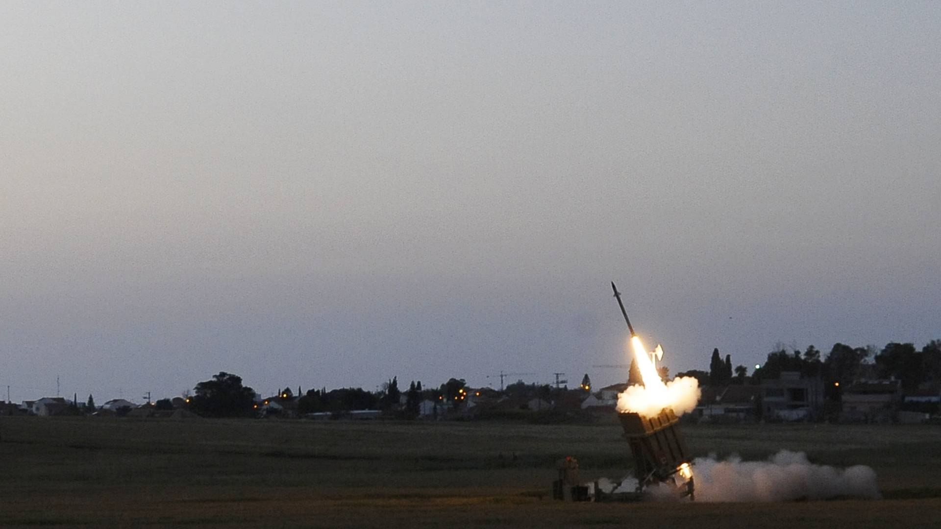 صورايخ من اليمن